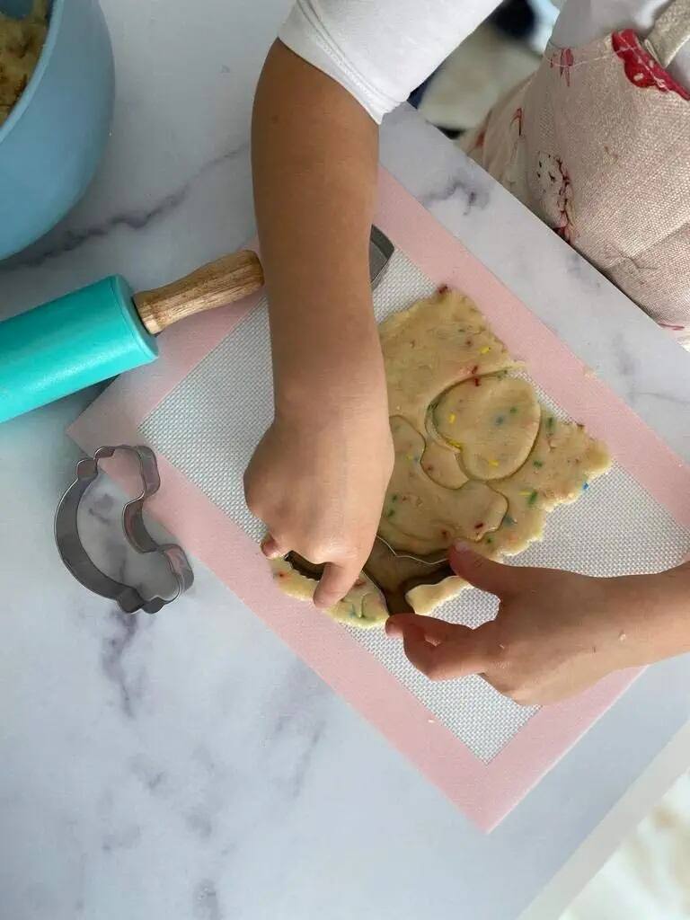 Alt View 2. Tovla Jr - Kids Baking Gift Set with Storage Case - Educational Baking Sets - with Decorating Tools Set with Apron - Unicorn - Multi-colored.