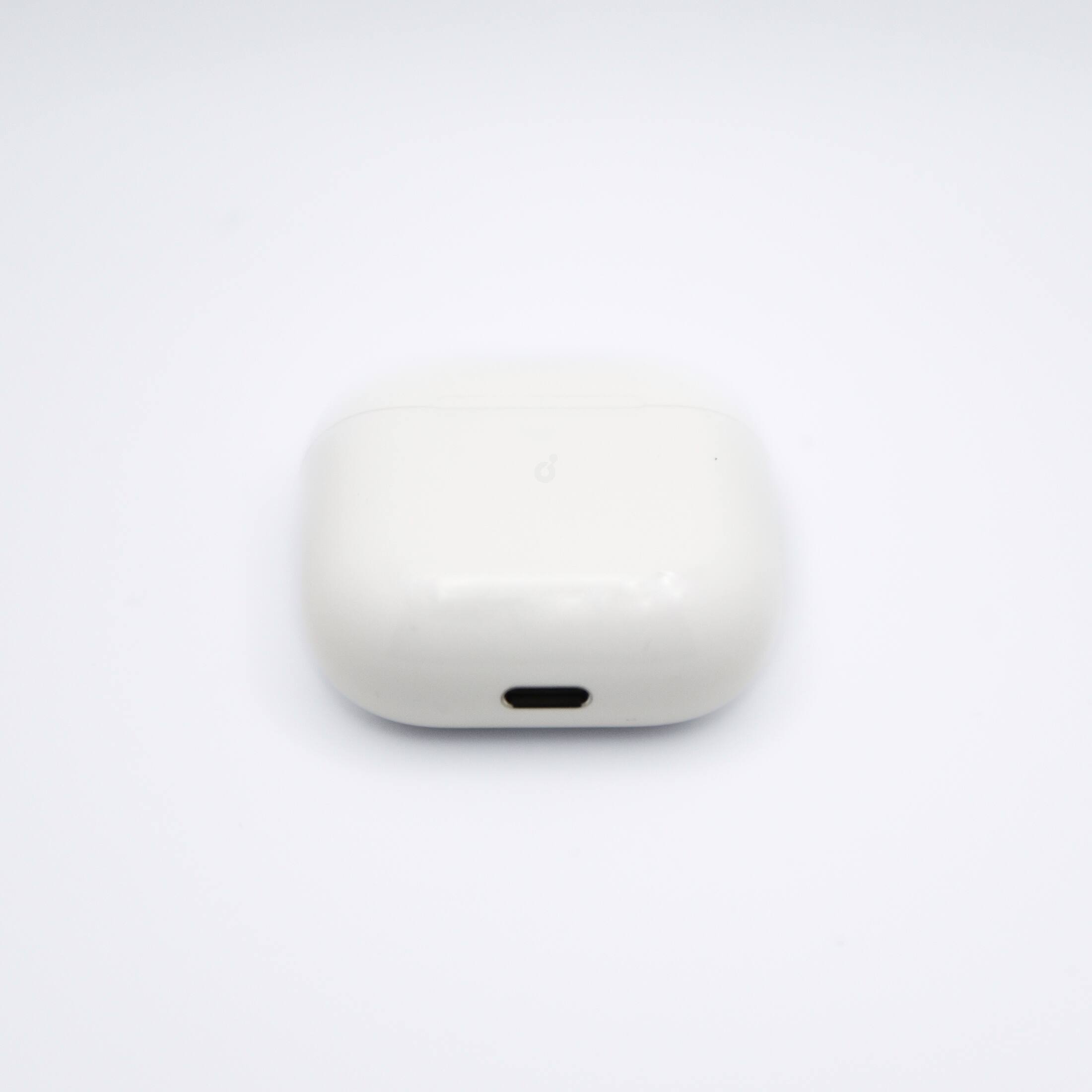 Back. Apple - Apple AirPods 4 - Replacement Charging Case (A3058).