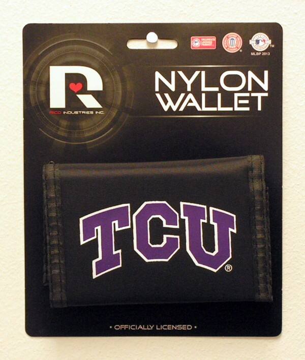 MLBP 2013  
NYLON WALLET  
TCU  
OFFICIALLY LICENSED  
RECO INDUSTRIES INC