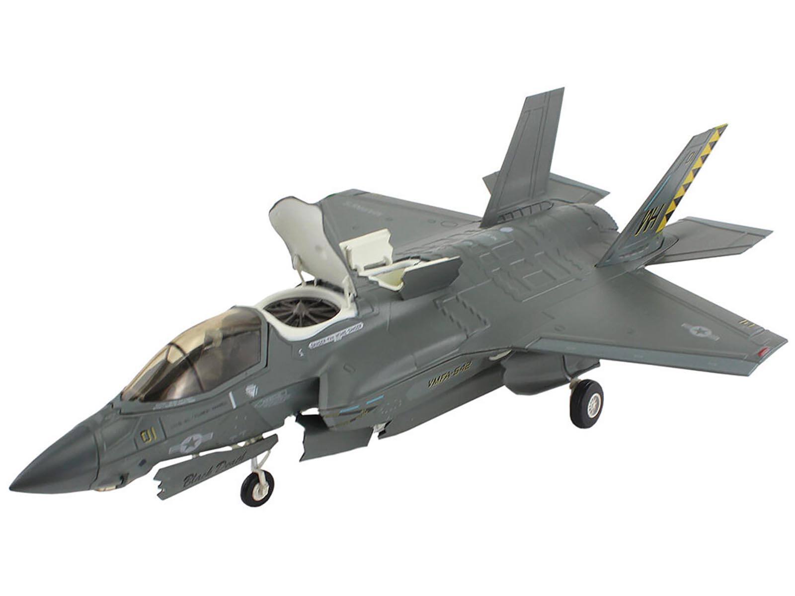 VMFA-542  
Black