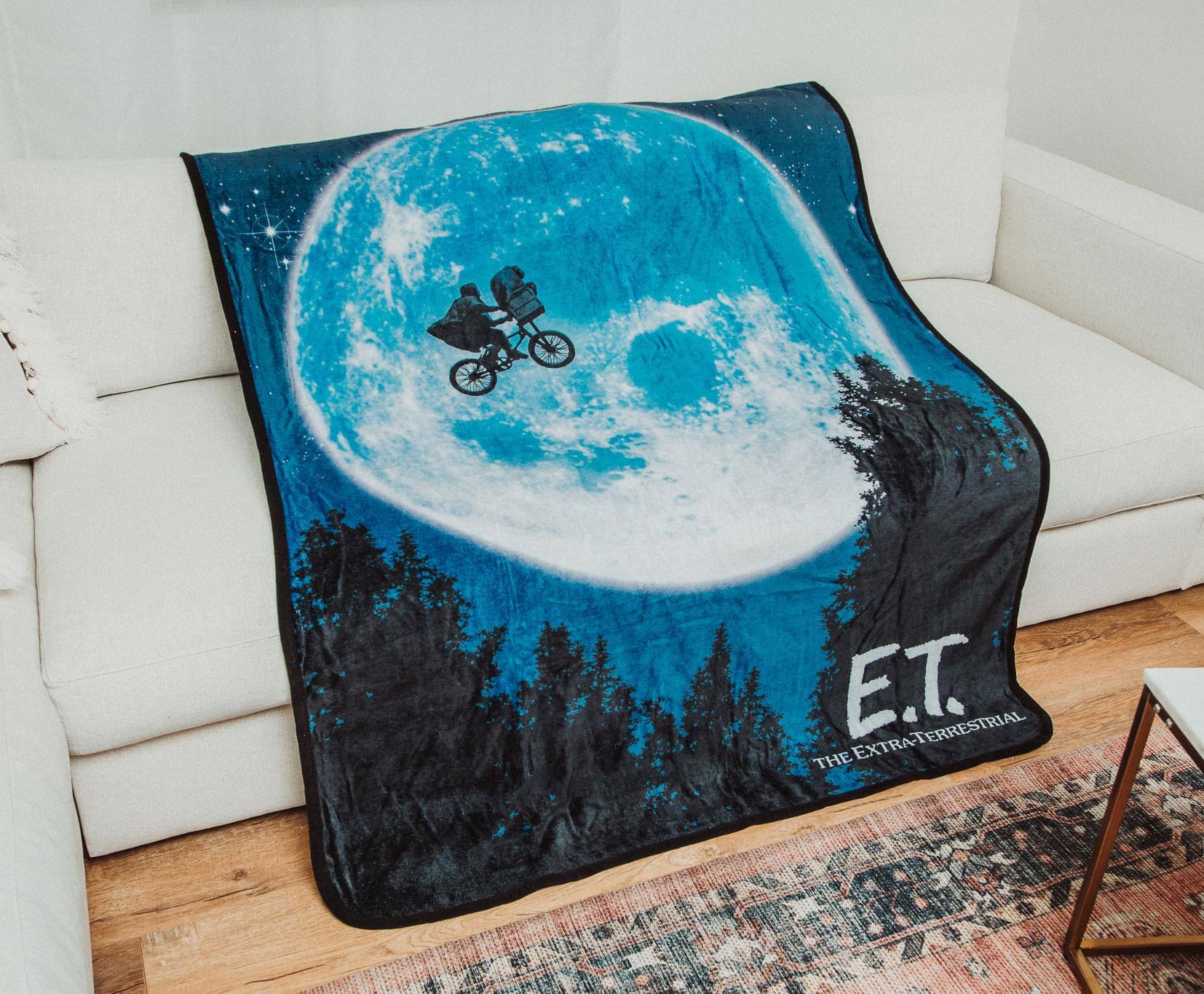E.T.  
THE EXTRA-TERRESTRIAL