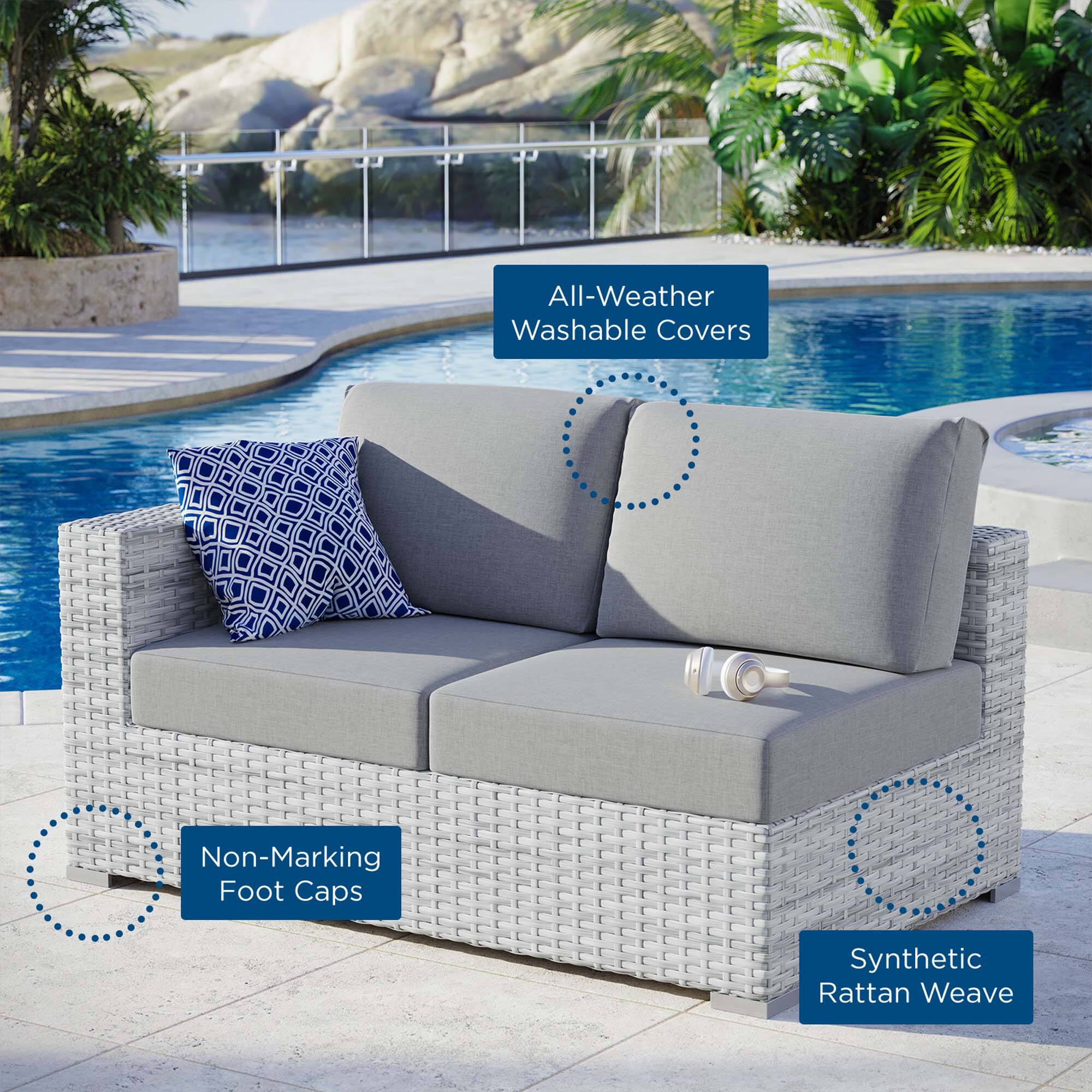 All-Weather Washable Covers  
Non-Marking Foot Caps  
Synthetic Rattan Weave