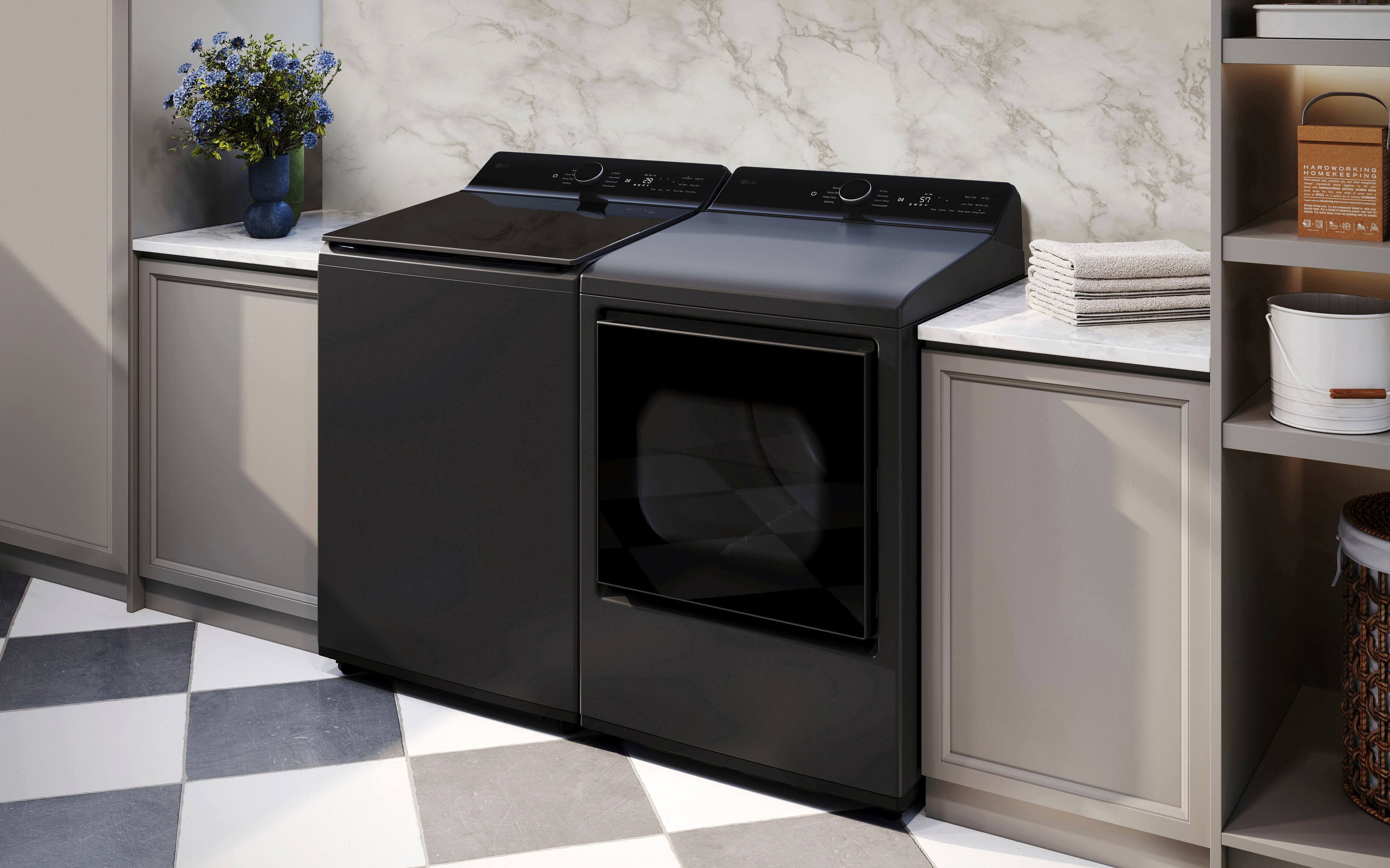 The text on the image is not coherent or organized, so it is not possible to group and correct it.