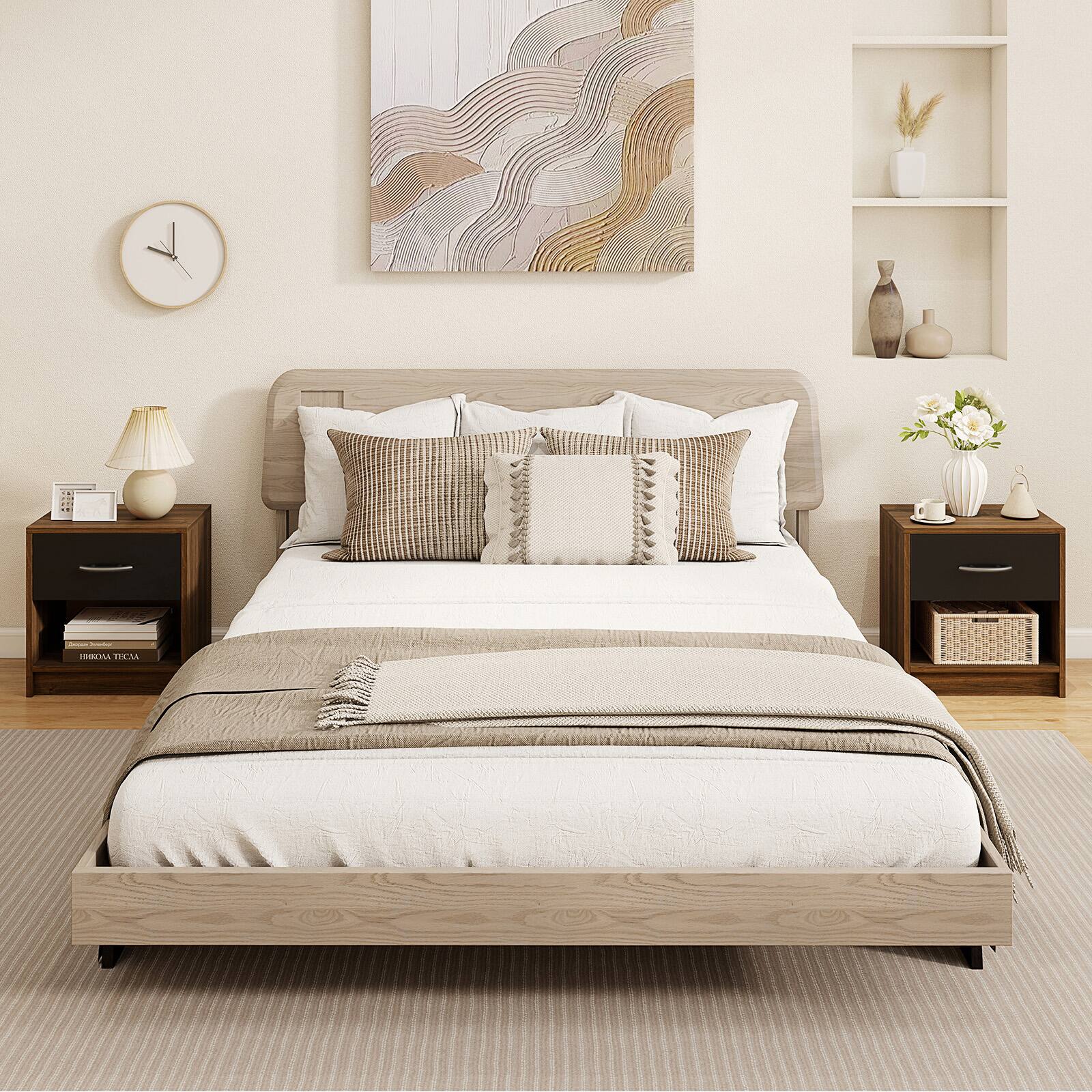 The text on the image is "FRA IUAL." It appears to be a brand or product name, but it is not fully visible.