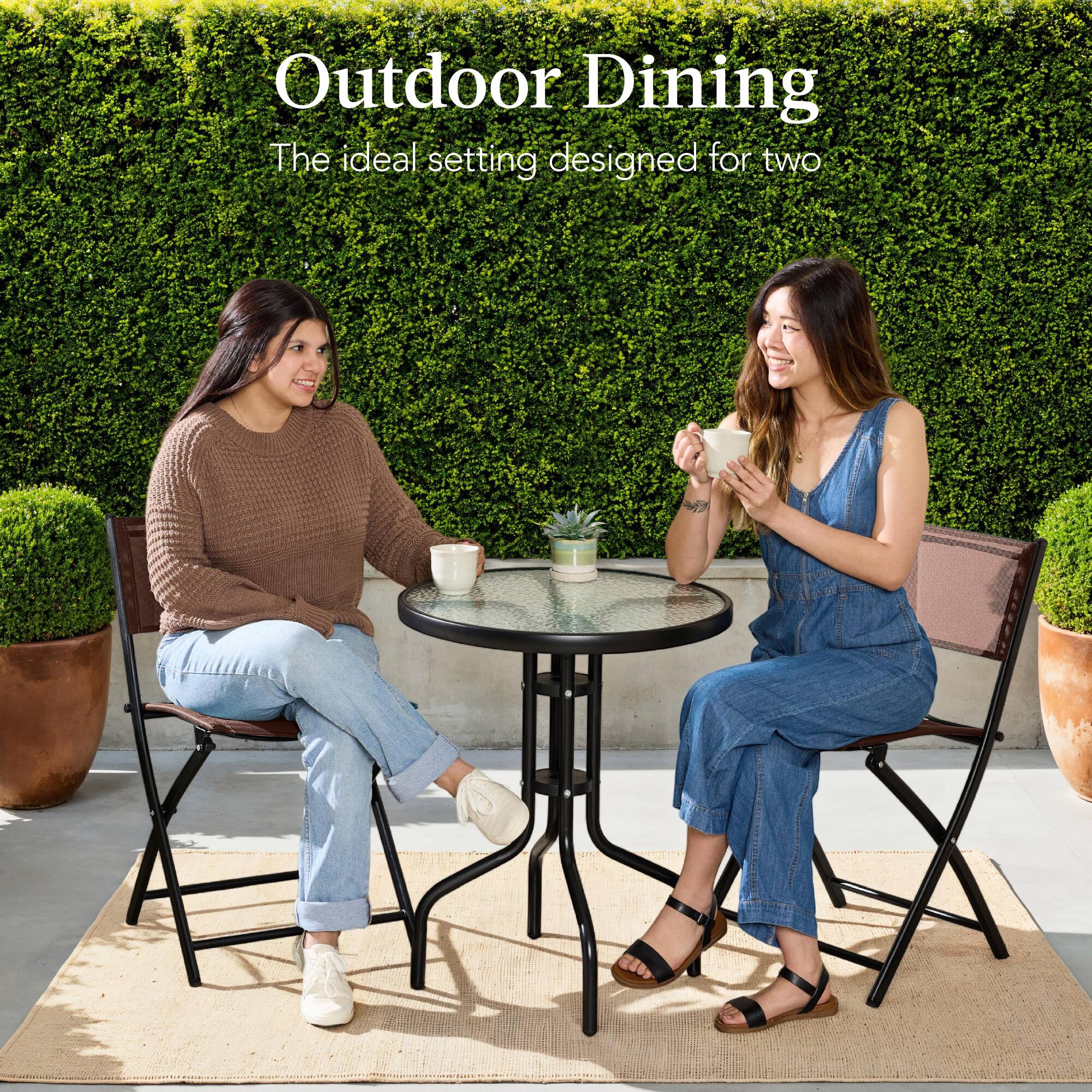 Outdoor Dining  
The ideal setting designed for two