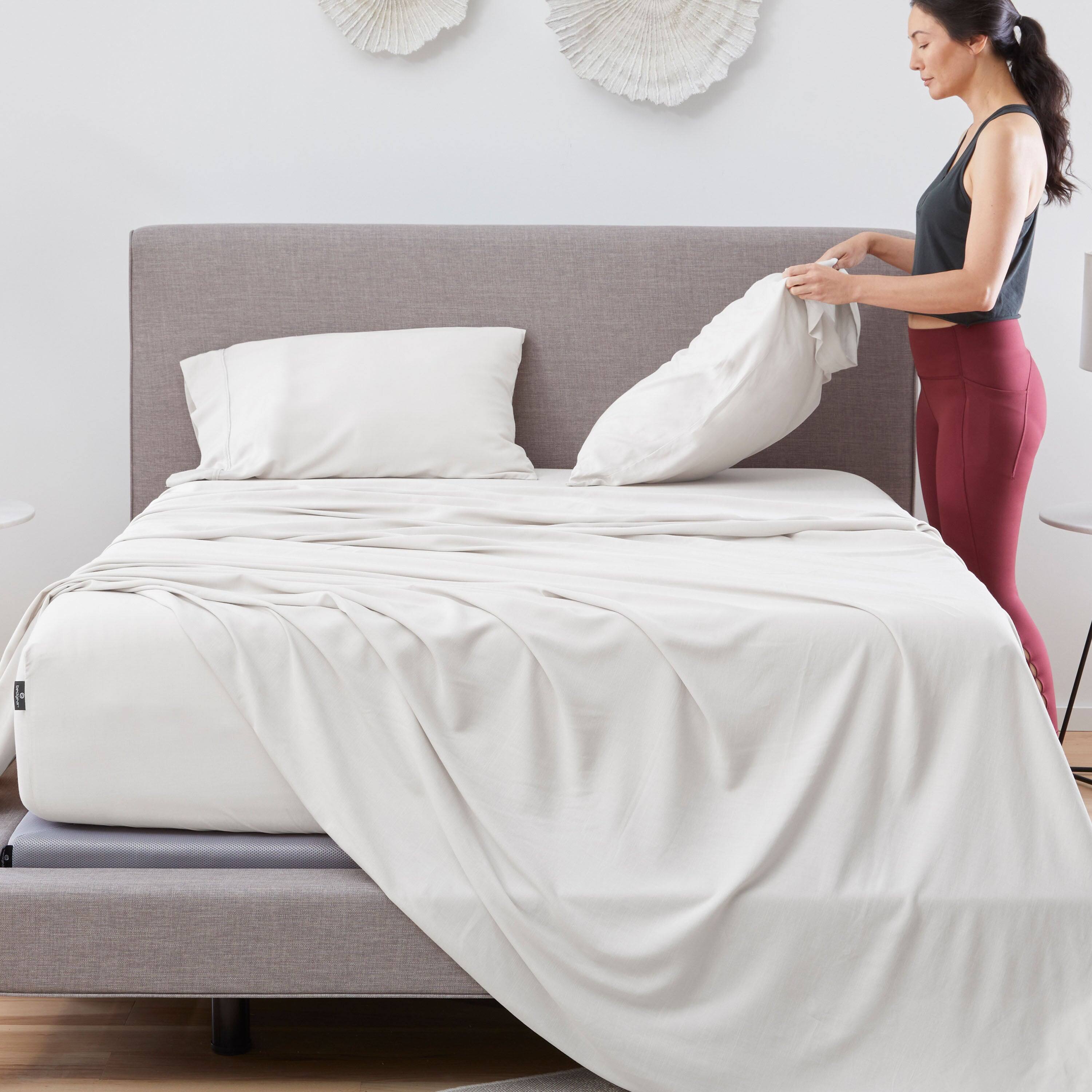 Alt View 8. Bedgear - Hyper-Linen Performance® Sheet Set - Light Grey, Split king - light-grey.