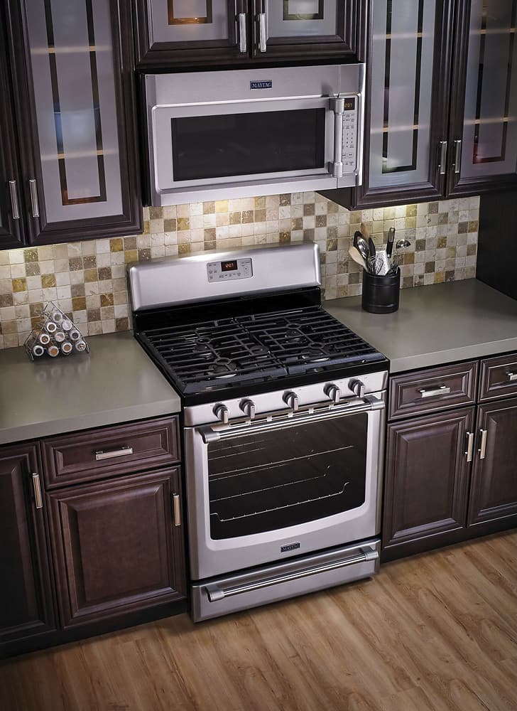 Maytag 5.8 Cu. Ft. Self-Cleaning Freestanding Gas Convection Range ...