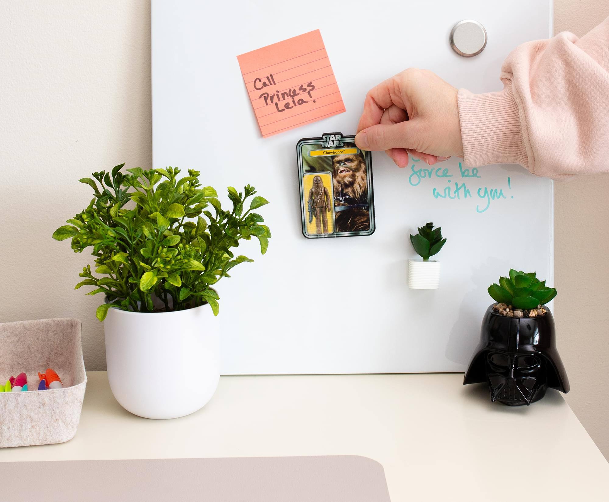 Call Princess Leia!

STAR WARS Chewbacca

Force be with you!