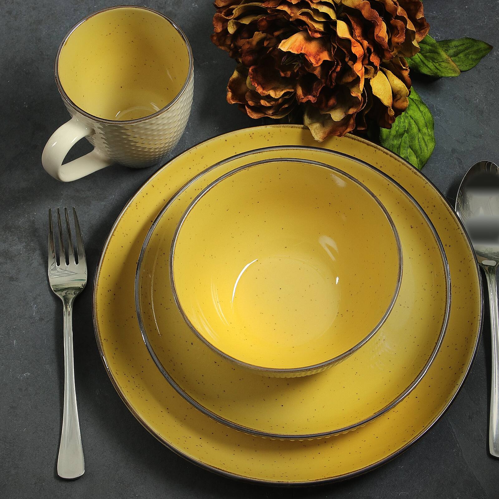 Alt View 4. Elama - Elama Mellow-Yellow 16-Piece Dinnerware Set - Yellow.