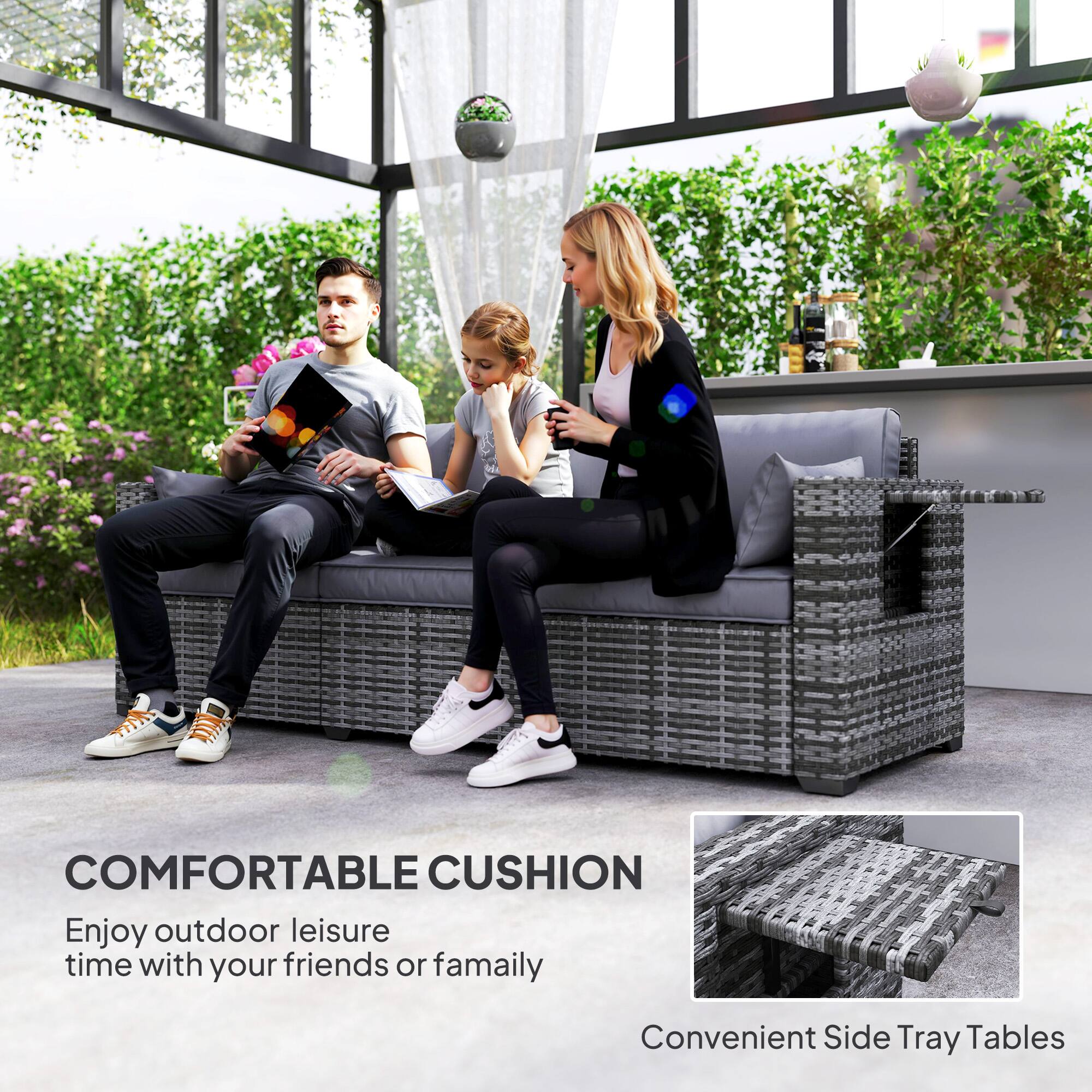 COMFORTABLE CUSHION  
Enjoy outdoor leisure time with your friends or family  

Convenient Side Tray Tables