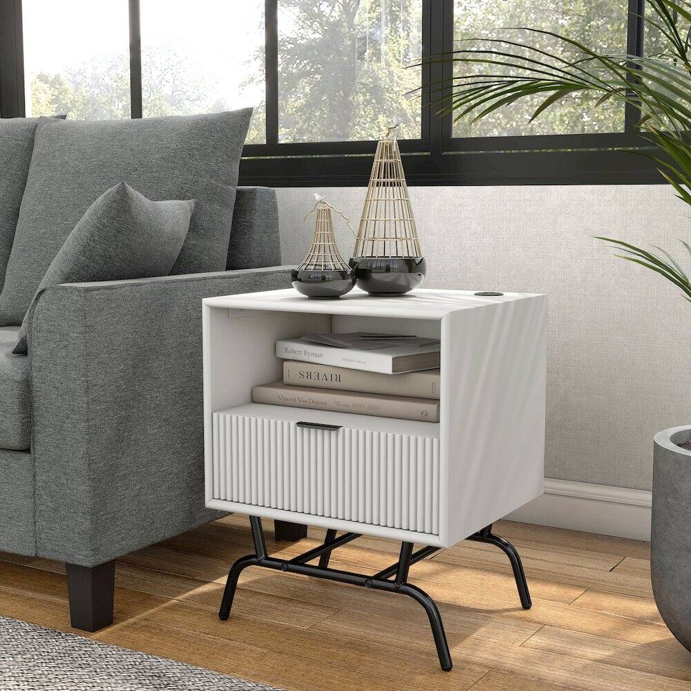 Robert Ryman  
RIVERS  
Vecoe  
3 Vie Depars  
Winle  
12002009