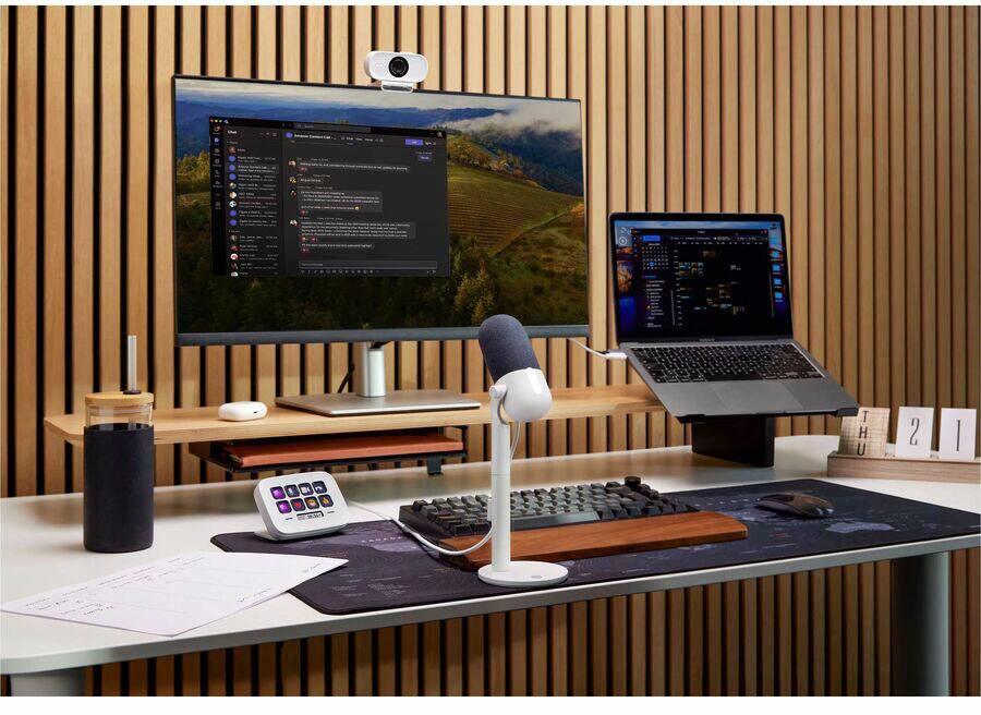 Alt View 3. Elgato - Elgato Wave Neo Wired Condenser Microphone for Computer, Recording, Voice, Meeting Room, Professional Audio, Gaming - Red.