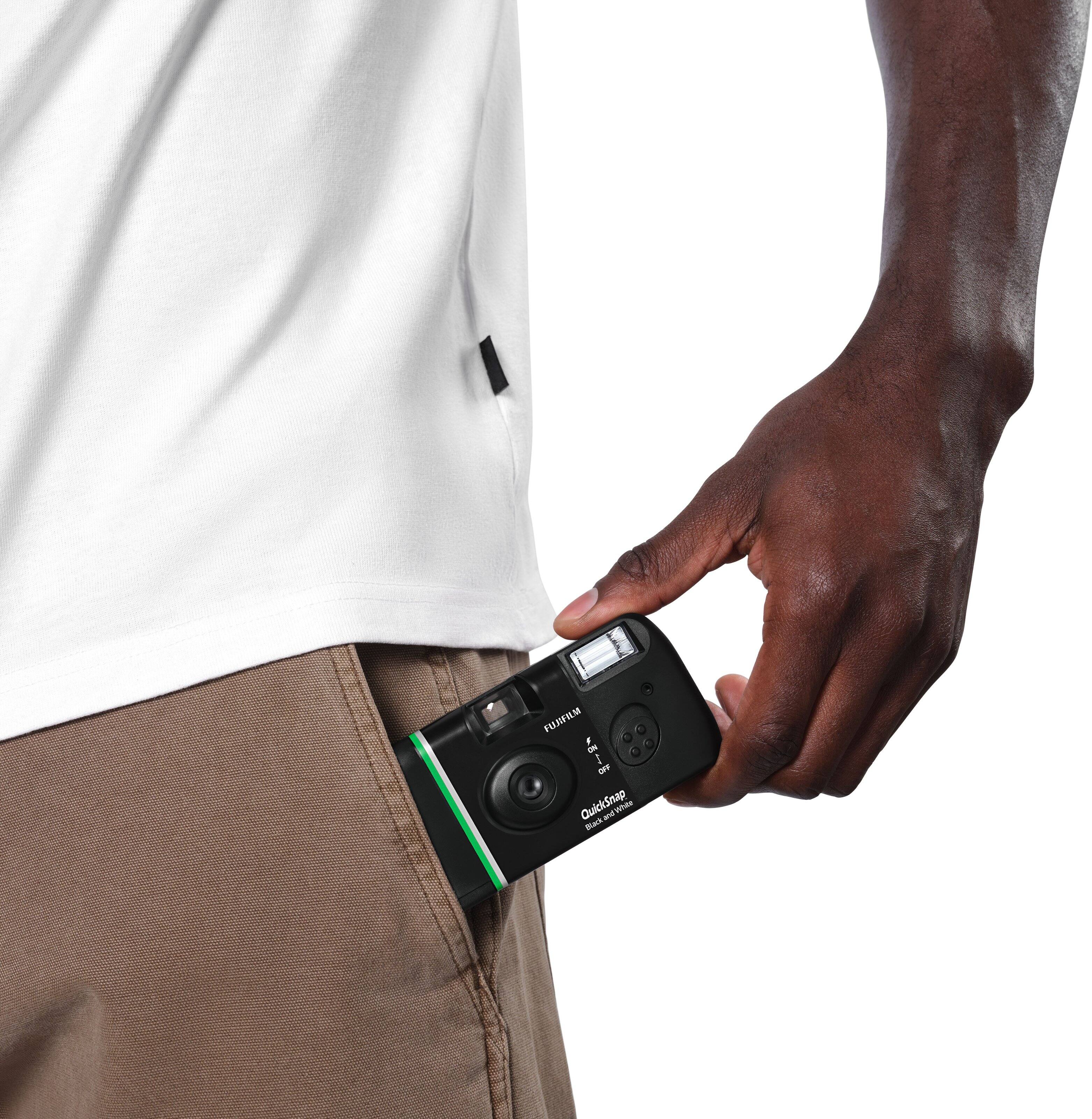 FUJIFILM NO / OFF QuickSnap Black