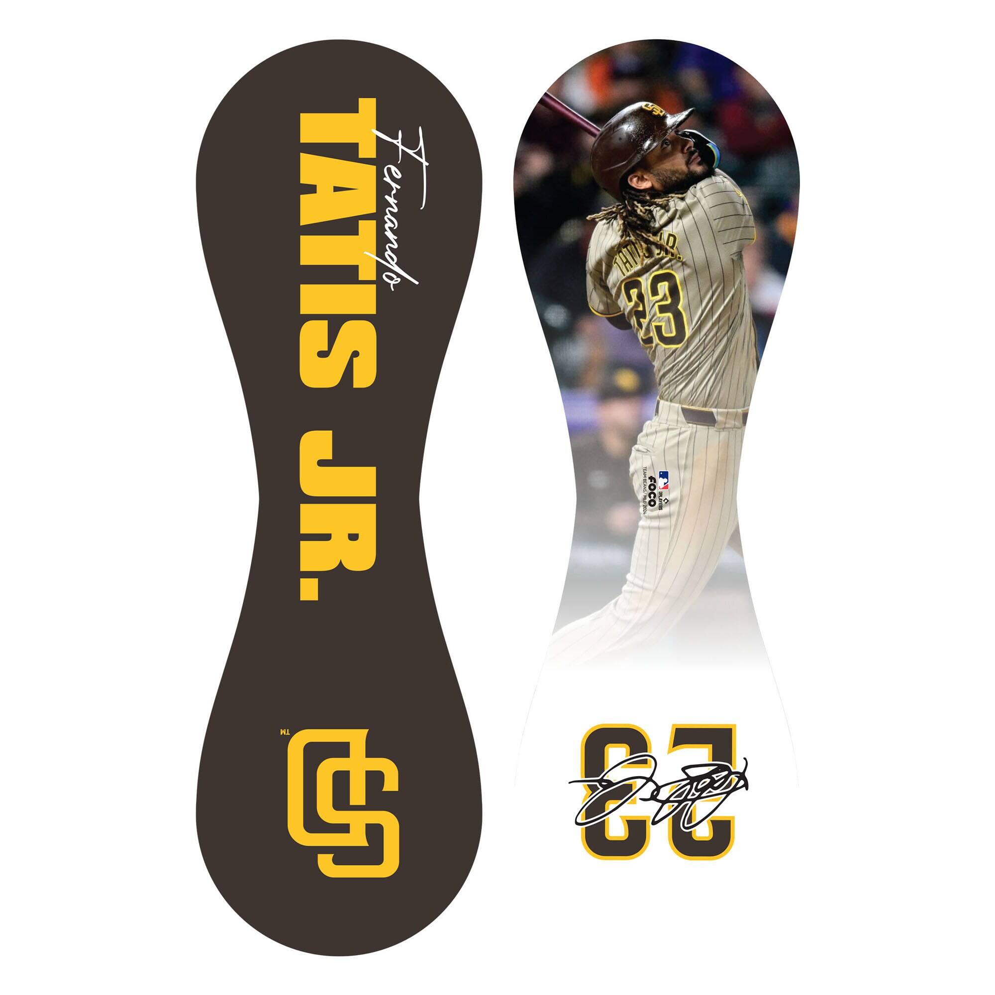 TATIS JR.  
Fernando  
23