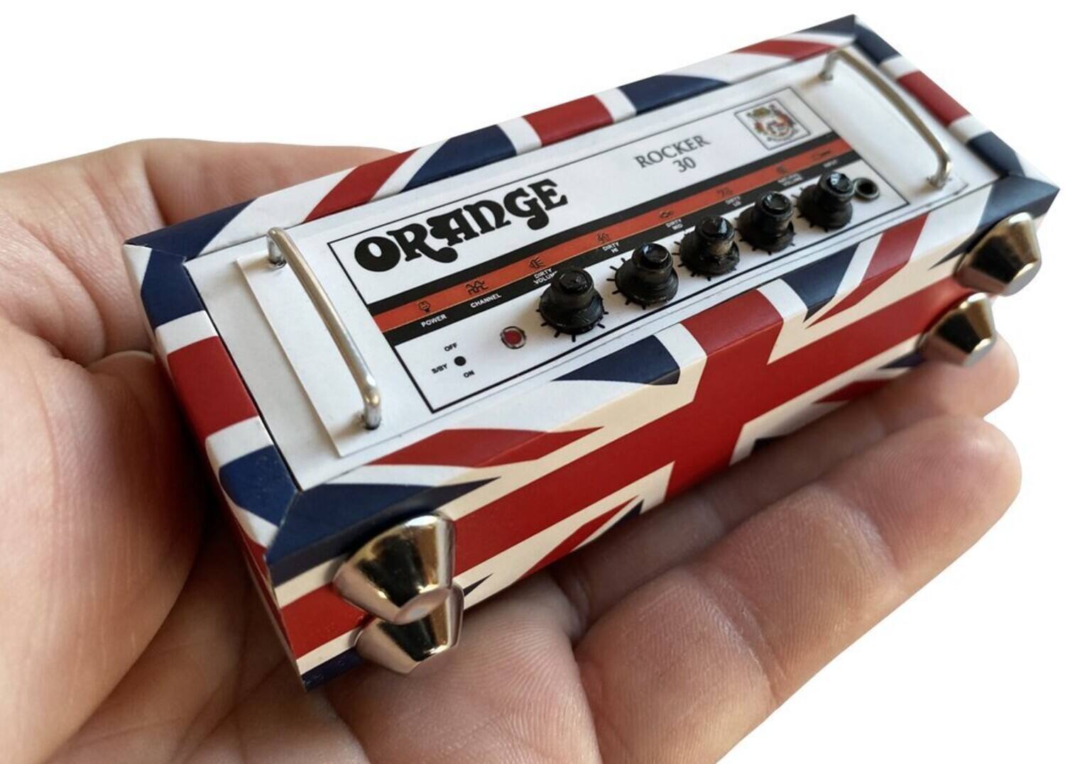 ROCKER 30  
ORANGE  
CHANNEL POWER  
OFF ON  
BYPASS  
RCA CHANNEL  
VOLUME  
TONE  
GAIN