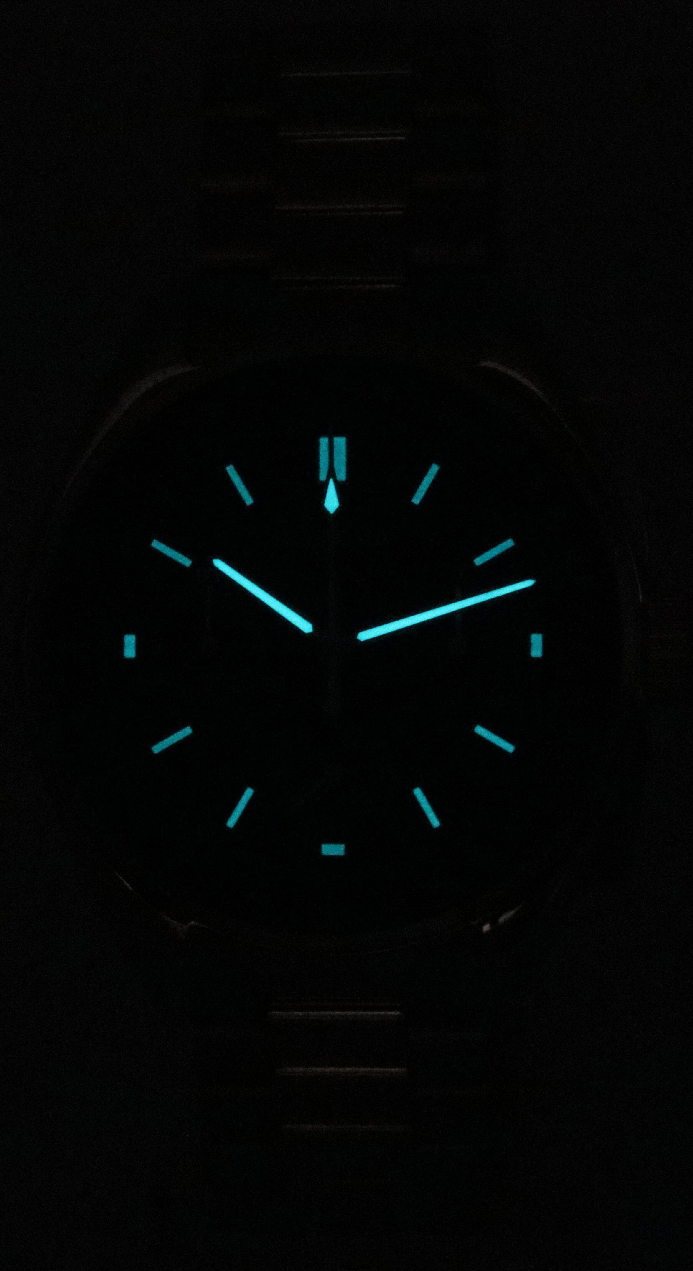 Angle. Bulova - Lunar Pilot Archive Series Special Edition Chronograph Tachymeter 96K111 Mens Watch - Silver.