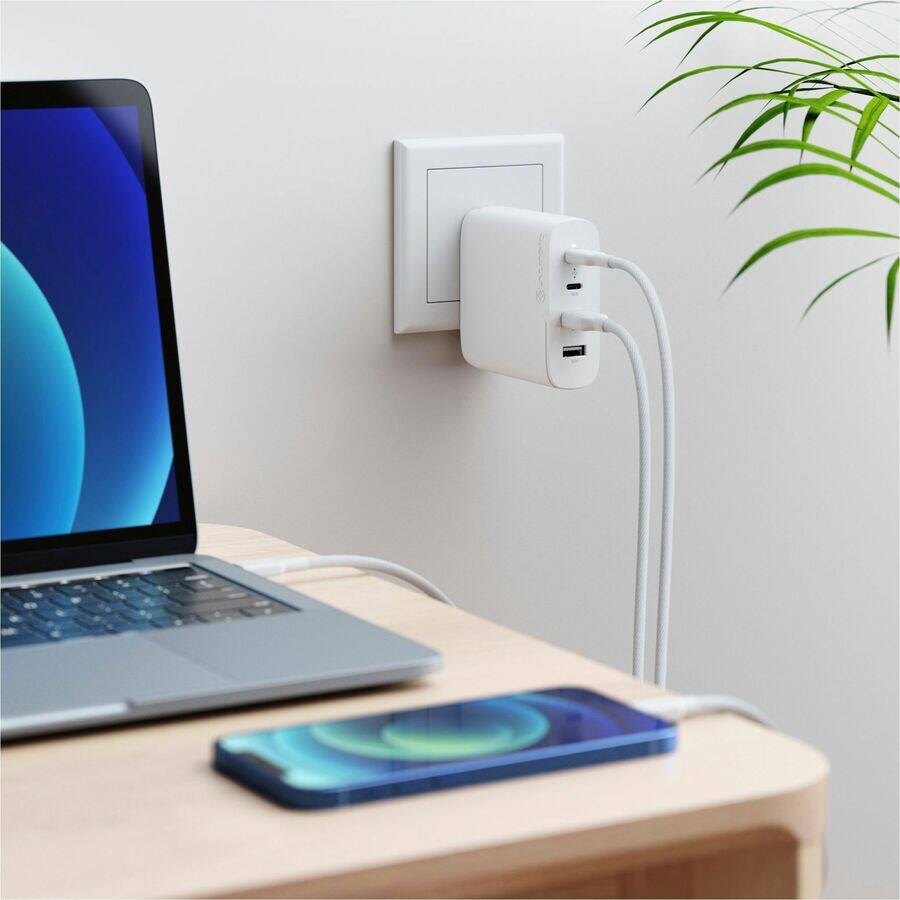 Alt View 2. Alogic - ALOGIC 4X100 Rapid Power 4 Port 100WGaNCharger - ALOGIC 4X100 Rapid Power 4 Port 100WGaNCharger -USB-C (Max. 100W) - White.