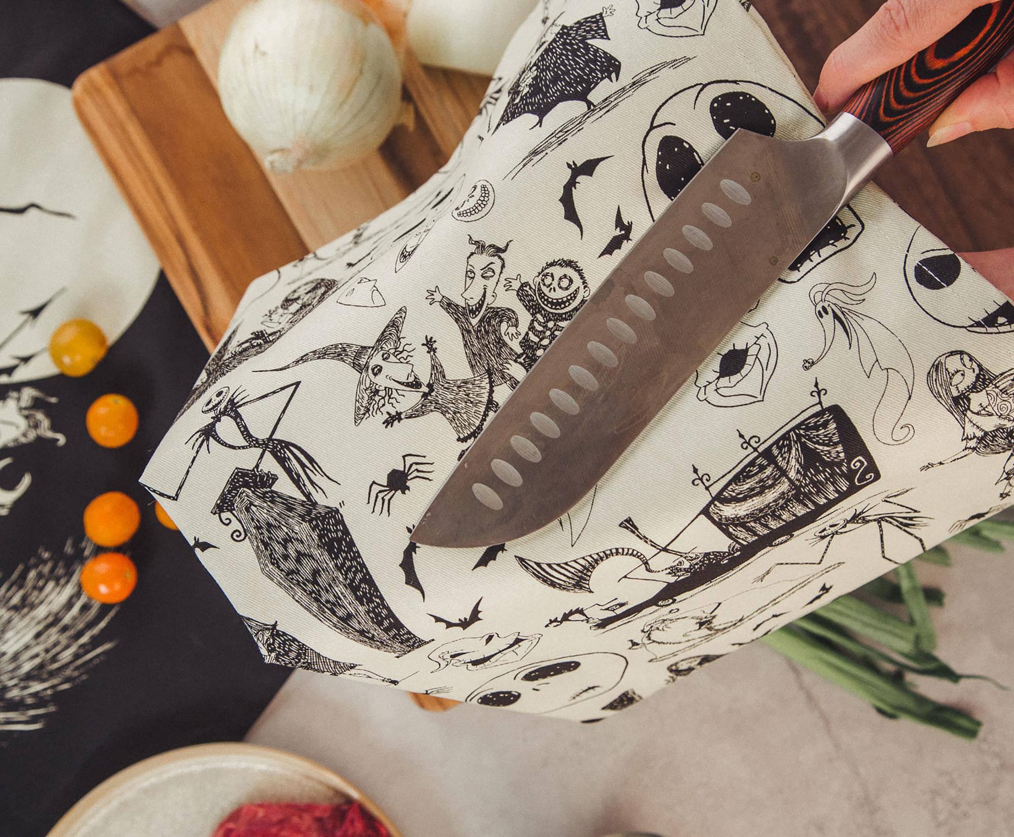 Alt View 10. Disney - Disney The Nightmare Before Christmas Kitchen Tea Towel Set - Black.