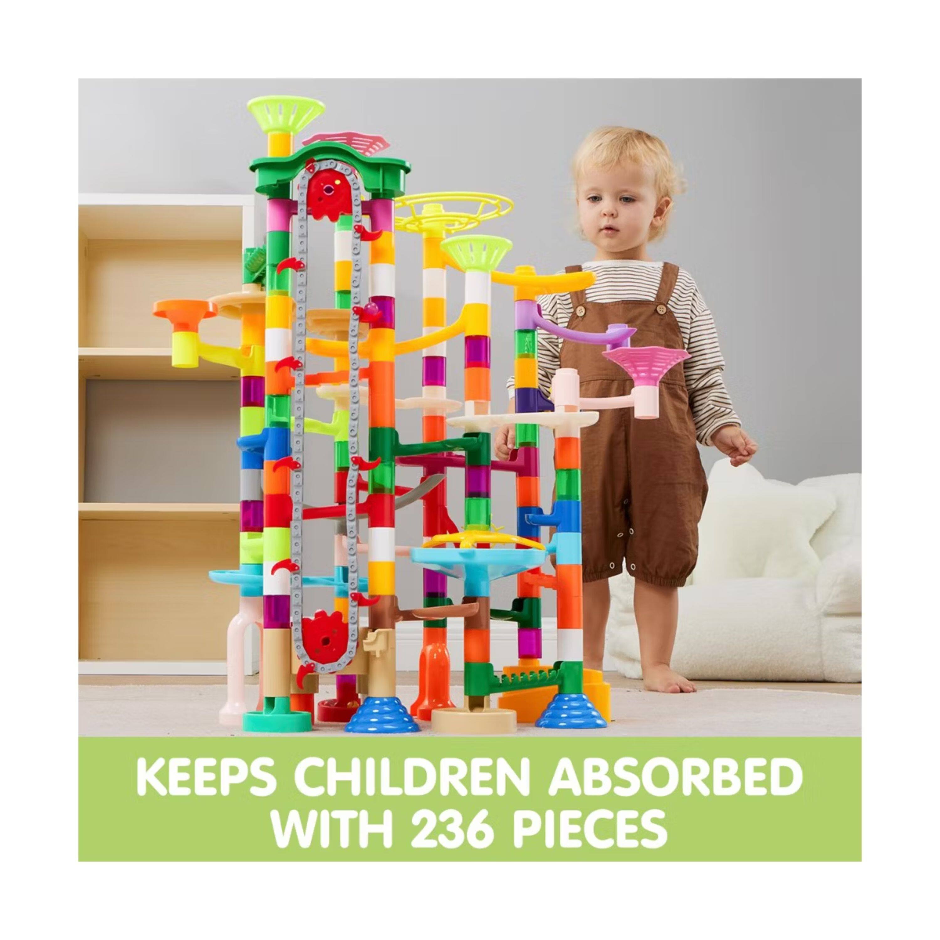8 Jhn KEEPS CHILDREN ABSORBED WITH 236 PIECES