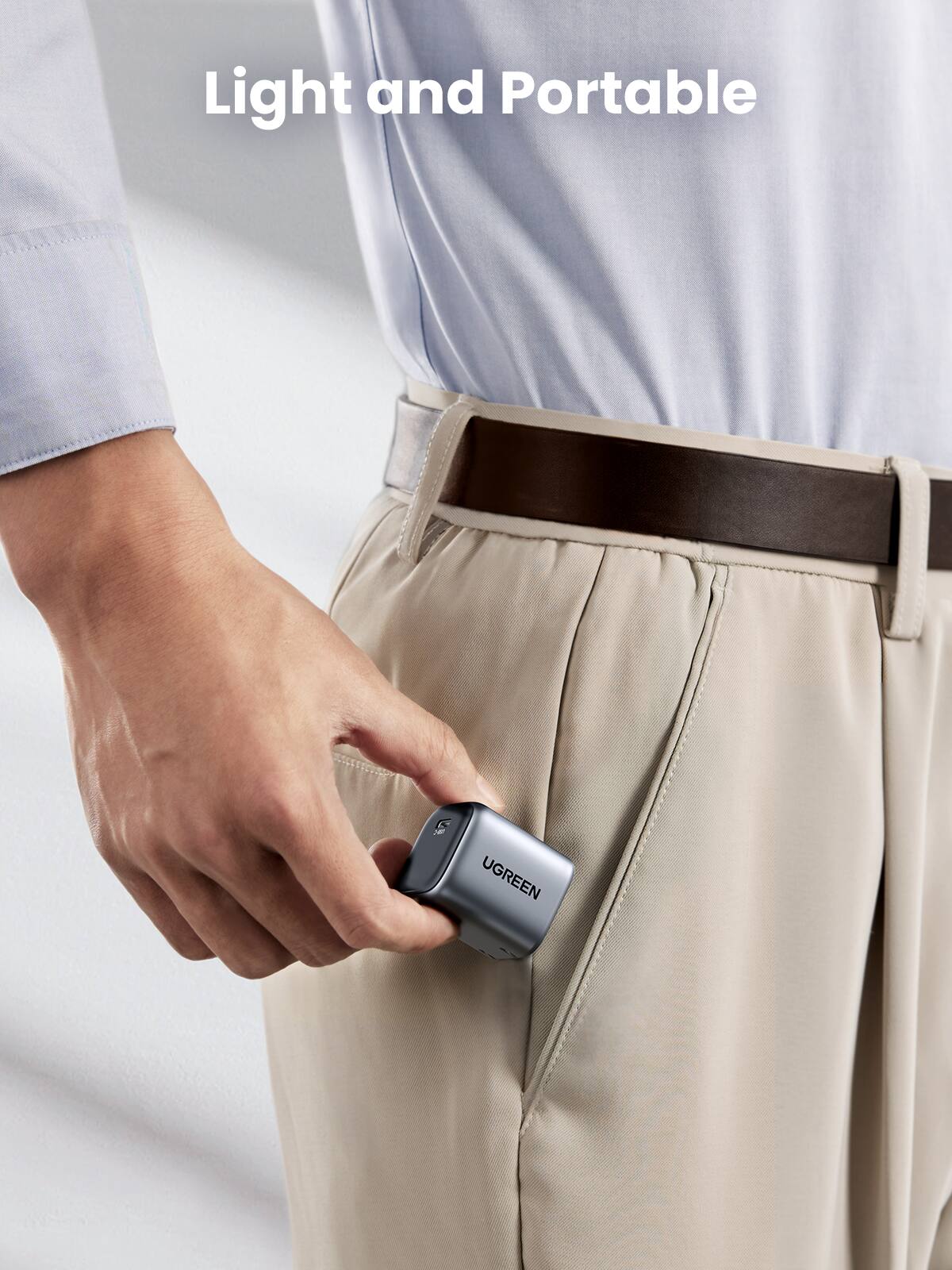 Light and Portable  
UGREEN