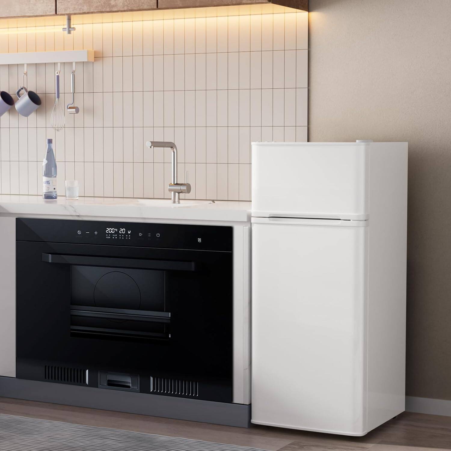 The text on the image is:

"200° 20"