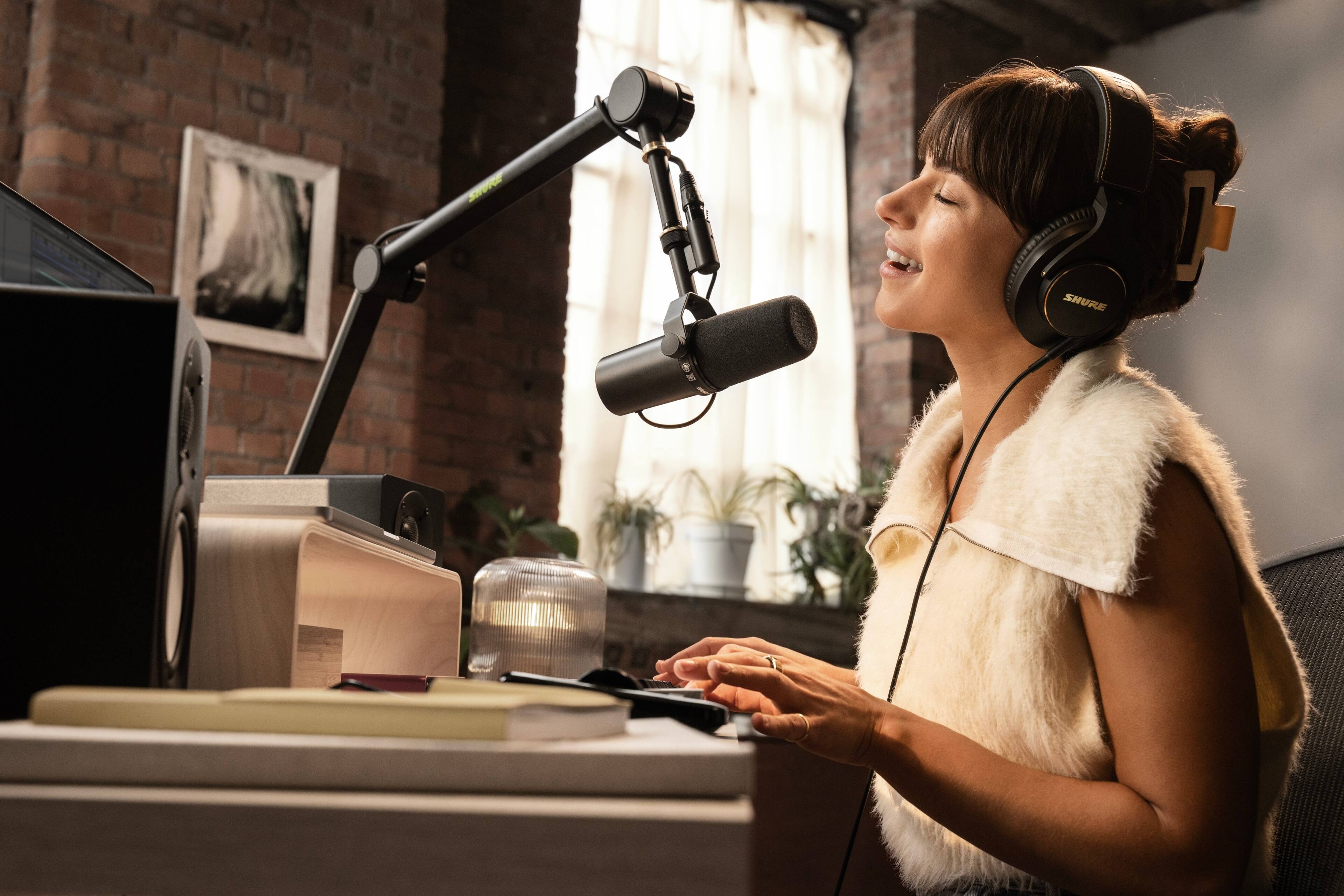 Alt View 4. Shure - SM7B Cardioid Dynamic Vocal Microphone.