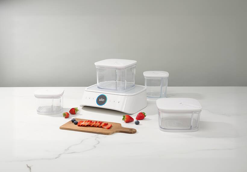 Front. Silo - Deep Vacuum Food Storage System with 4 Containers, Built-In Scale and Alexa - White.