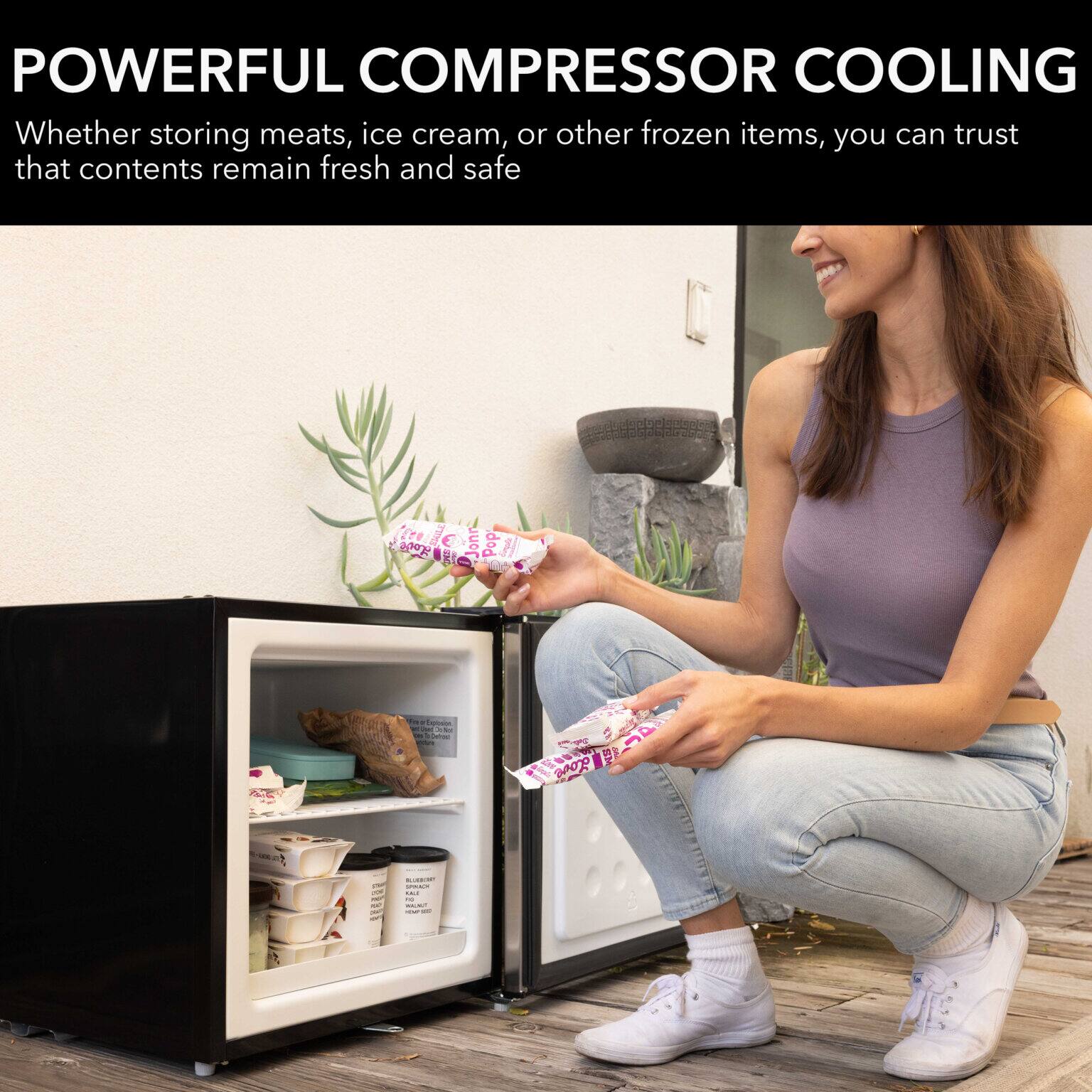 POWERFUL COMPRESSOR COOLING  
Whether storing meats, ice cream, or other frozen items, you can trust that contents remain fresh and safe