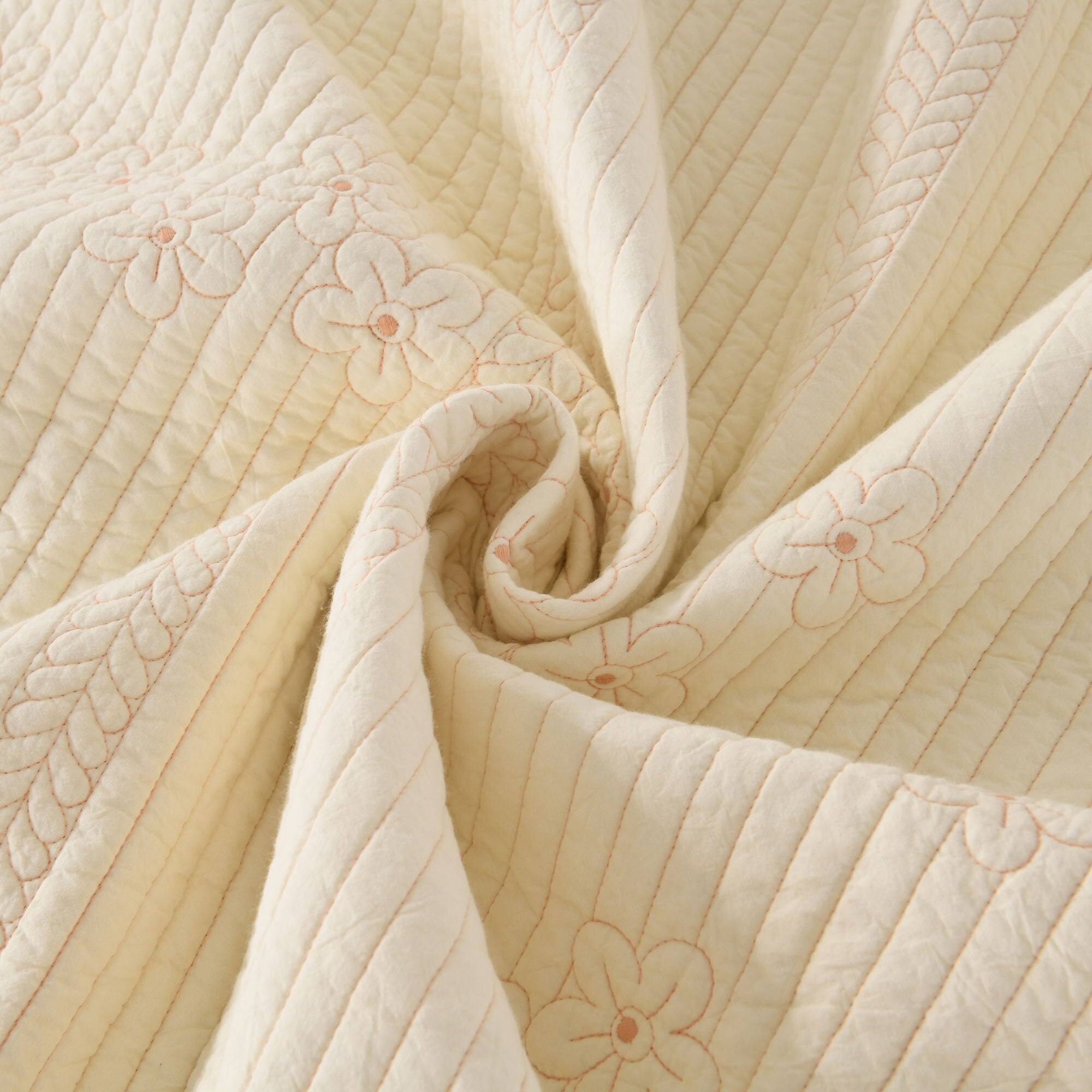 Alt View 3. MarCielo - Marcielo 3 Pcs 100% Cotton Embroidered Bedspread Set with Floral Stitching with Scalloped Edge - Beige.