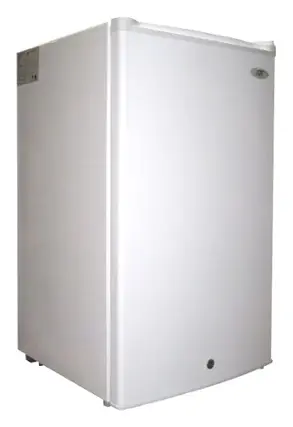 Front. SPT - 3.0 Cu. Ft. Upright Freezer - White.