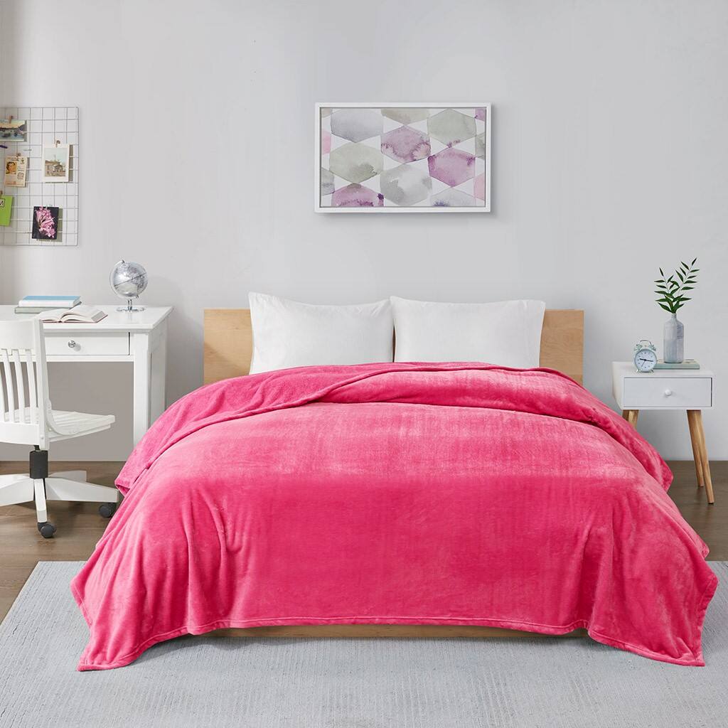 Alt View 1. Gracie Mills - Gracie Mills Wilmer Ultra Soft Oversized Microlight Plush Blanket - Pink.