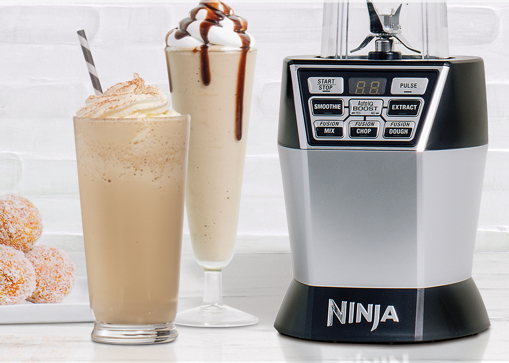 Ninja BL482 Nutri Personal Blender 1000-Watt Auto-iQ Base + 18 24 32oz Cups  New