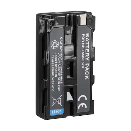 CAUTION
- DON'T DISPOSE OF IN FIRE.
- DON'T STORE IN TEMPERATURE OVER 60°C.
- DON'T DISASSEMBLE.
BATTERY PACK
FOR NP-F550/F570
Li-ion
CE