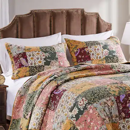 Front. BreeBe - Antique Chic Sham Standard - Multi.