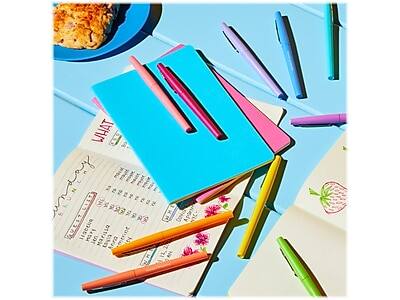 The text in the image appears to be a mix of words and numbers. Here is the corrected and grouped text:

- WHAT
- dioen BRUN OD T4
- S 1 9 2 S 2 G M 2 2
- e 2 A S E
- nn J0n Marista
- Cvia inge
- tnra Aptet

The text seems to be a combination of random words and numbers, possibly from different sources or languages.