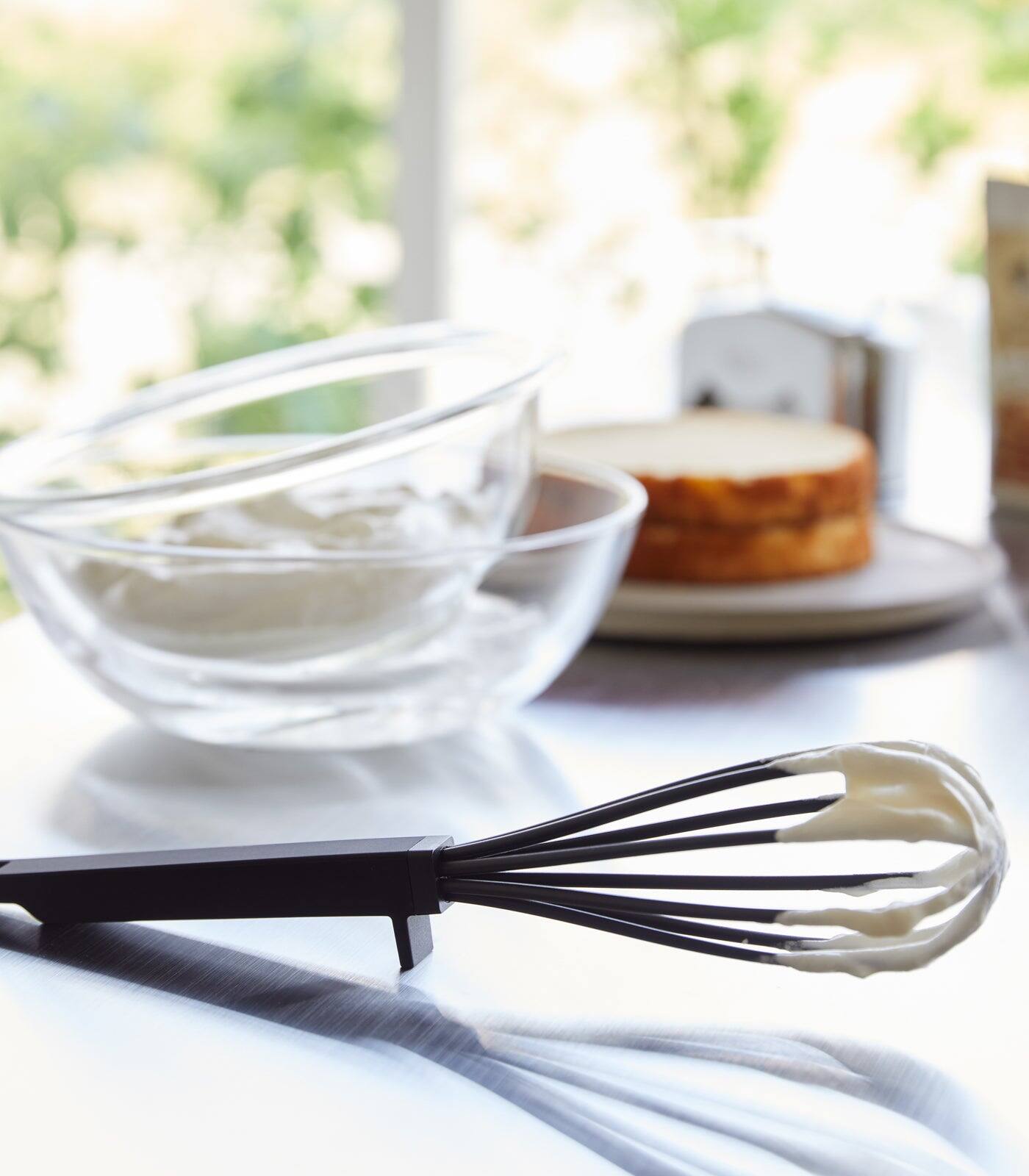 Alt View 10. Yamazaki Home - Floating Whisk - Silicone + Nylon - Black.