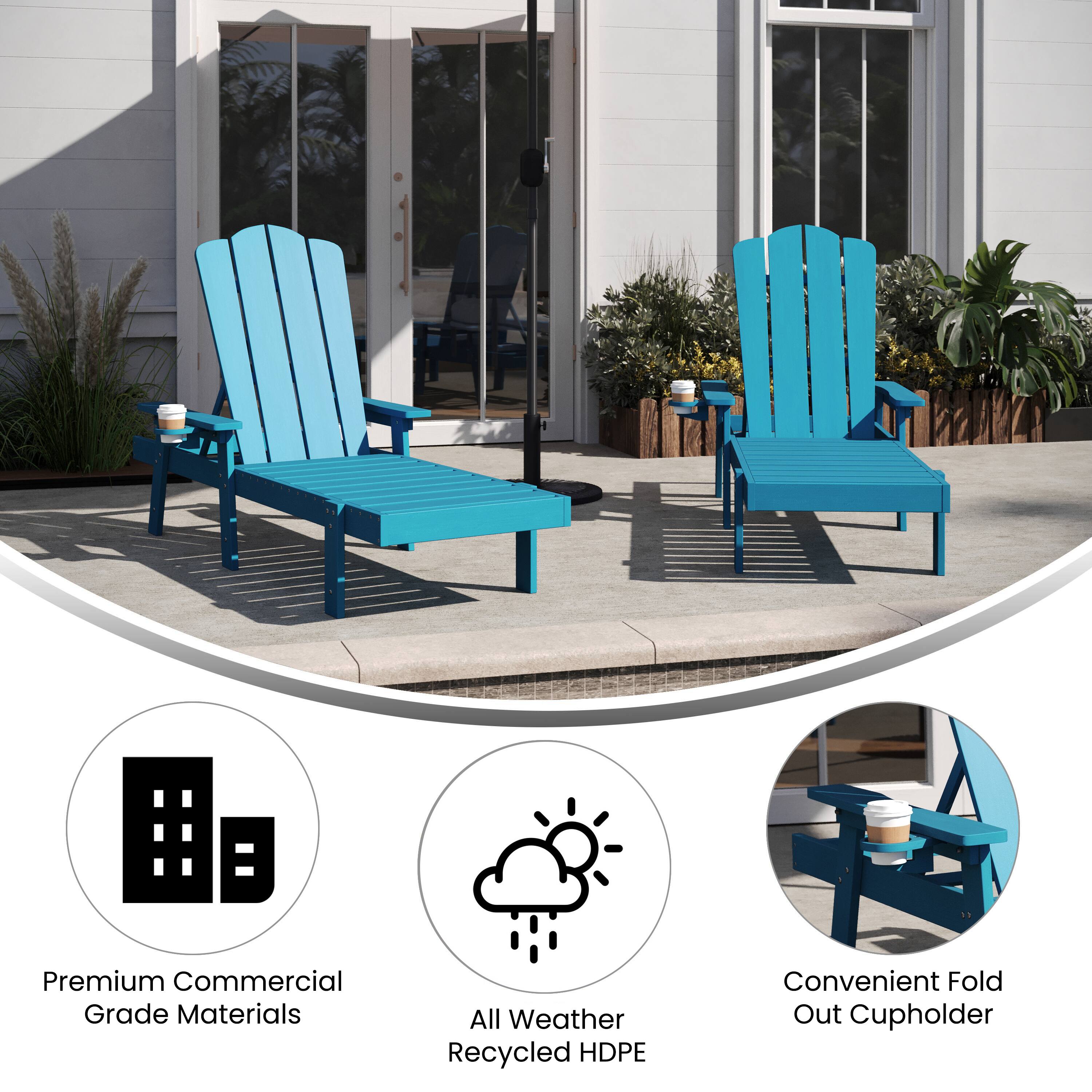 Premium Commercial Grade Materials  
All Weather Recycled HDPE  
Convenient Fold Out Cupholder