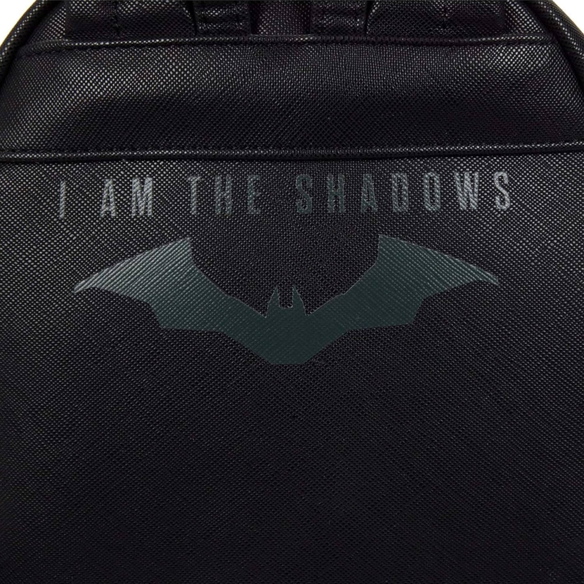 I AM THE SHADOWS