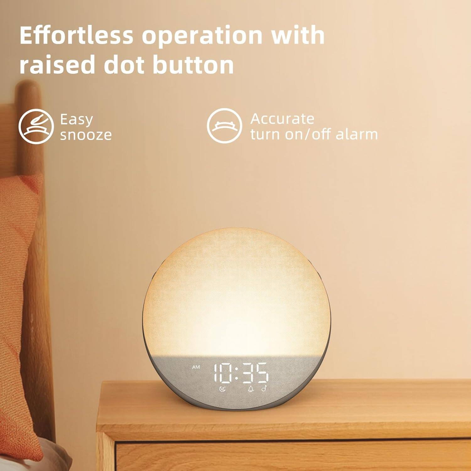 Effortless operation with raised dot button  
Easy snooze  
Accurate turn on/off alarm  

AM 10:35