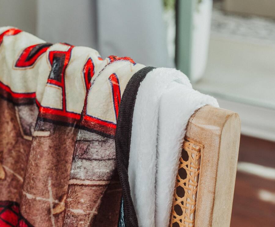 Marvel Comics Friendly Neighborhood Spider Man Throw Blanket | 45 x 60 ...