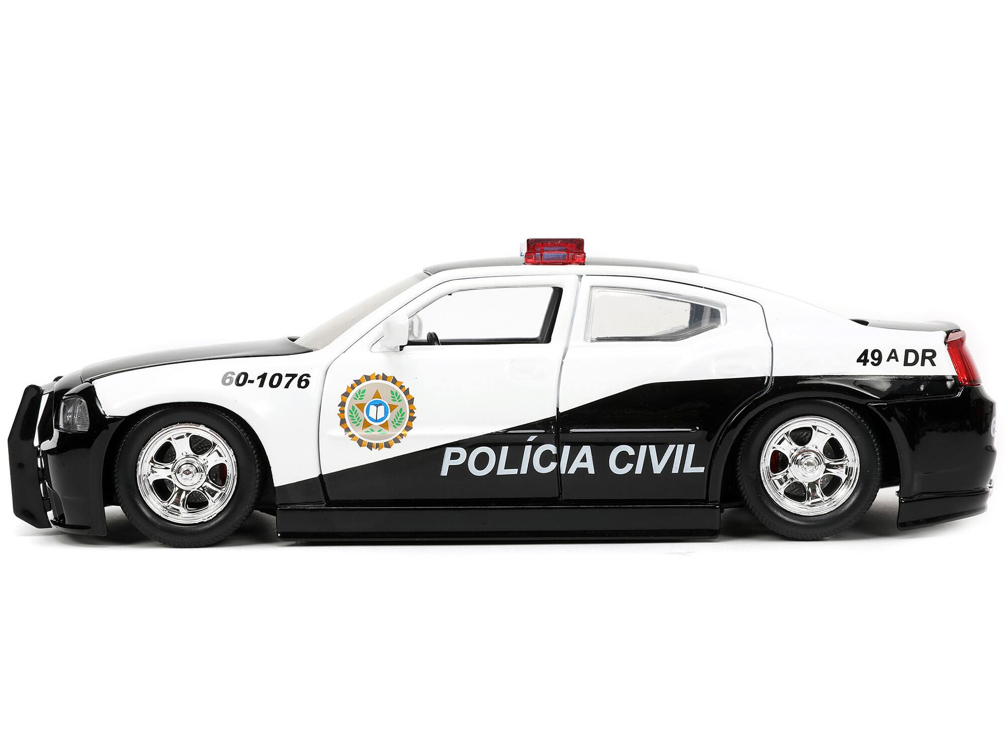 60-1076  
49 ADR  
POLICIA CIVIL