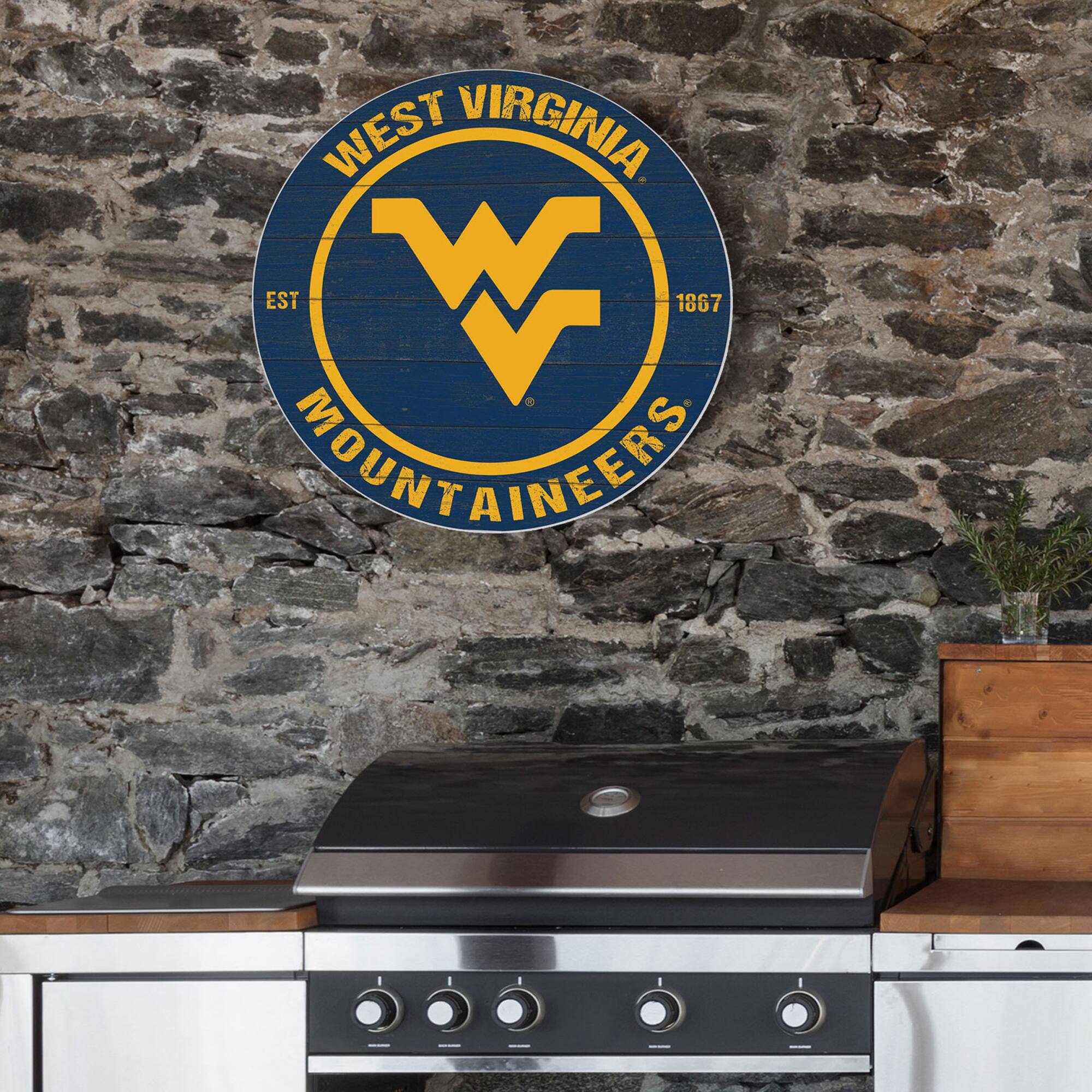 WEST VIRGINIA  
EST 1867  
MOUNTAINEERS