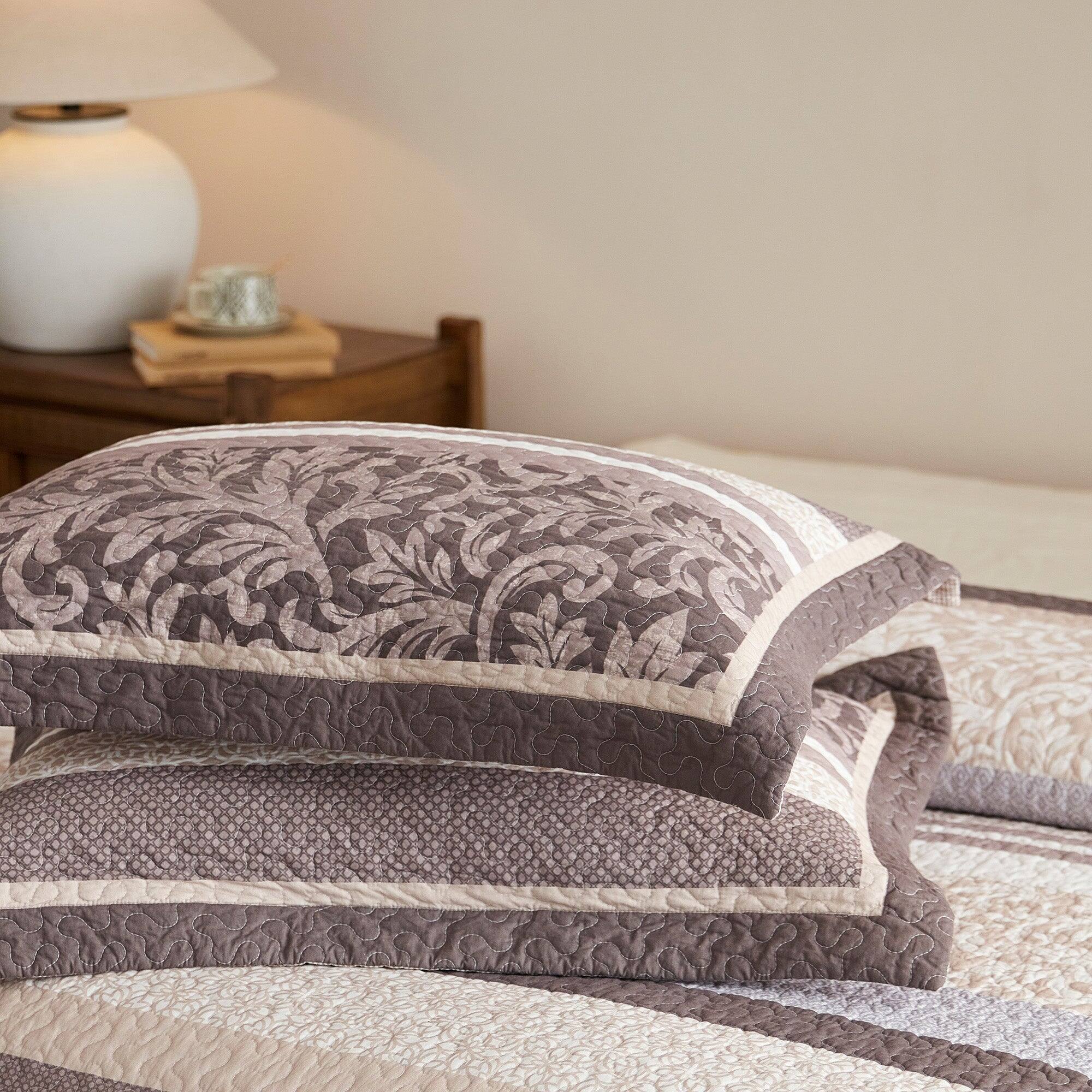 Alt View 1. MarCielo - Marcielo 3 Piece Traditional Floral Cotton Quilt Bedspread Set - Neutral Color.