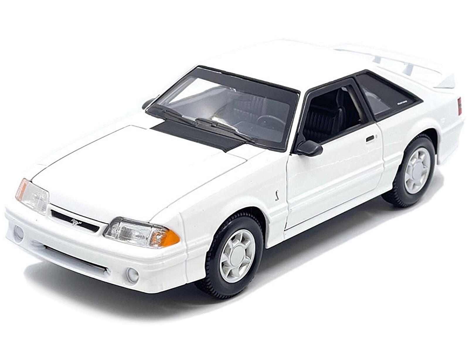 Angle. Maisto - 1993 Ford Mustang SVT Cobra White "Special Edition" Series 1/24 Diecast Model Car by Maisto - White.