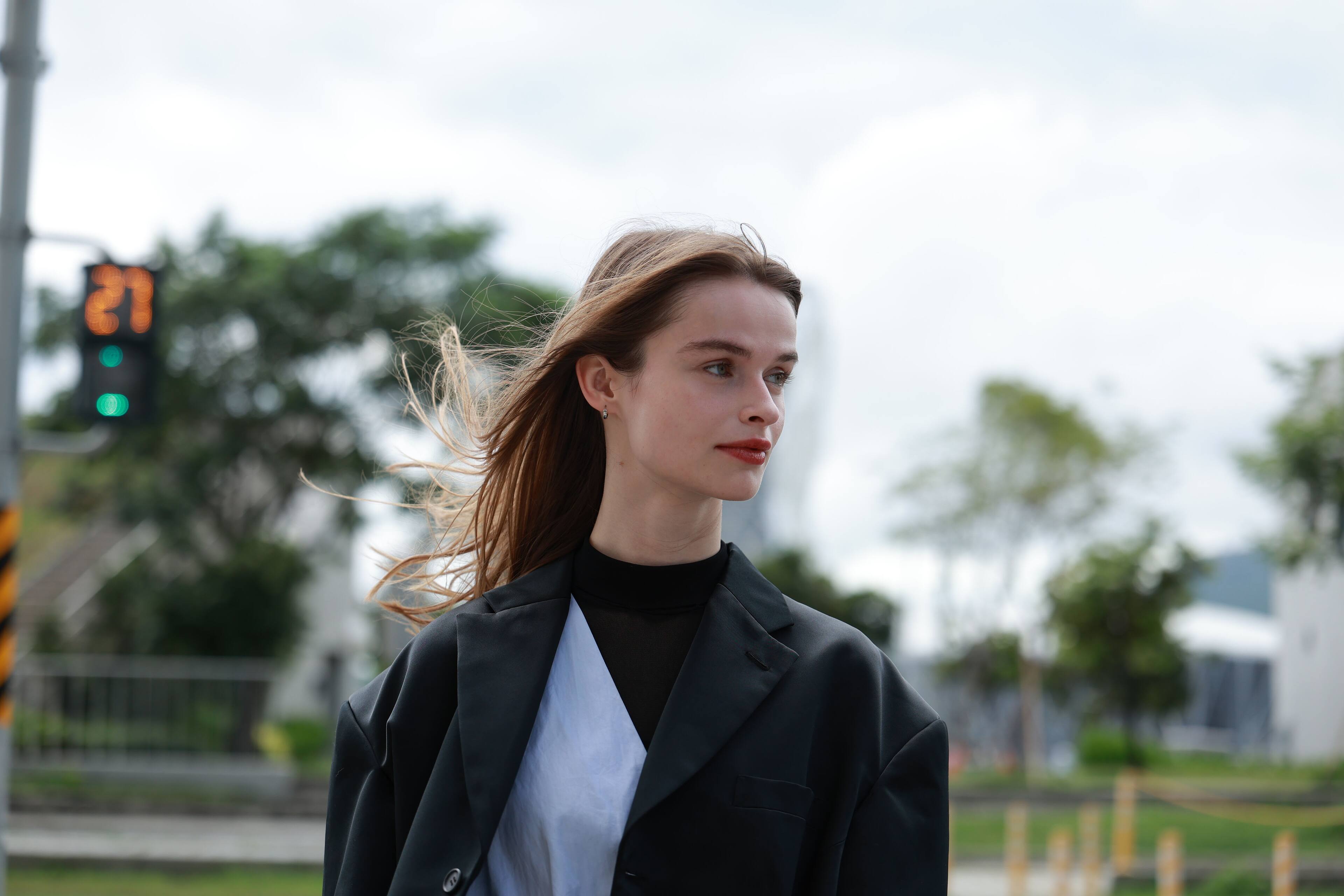 Alt View 26. Canon - RF28-70mm F2.8 IS STM Standard Zoom Lens for EOS R-Series Cameras - Black.