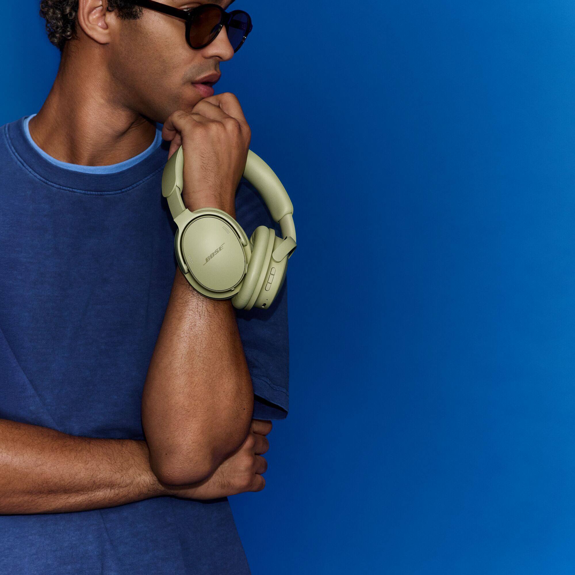 Alt View 7. Bose - Bose QuietComfort Headphones (2nd Gen) - Wireless, Over Ear, Active Noise Cancelling, Immersive Audio, USB-C Charging - Eucalyptus Green.
