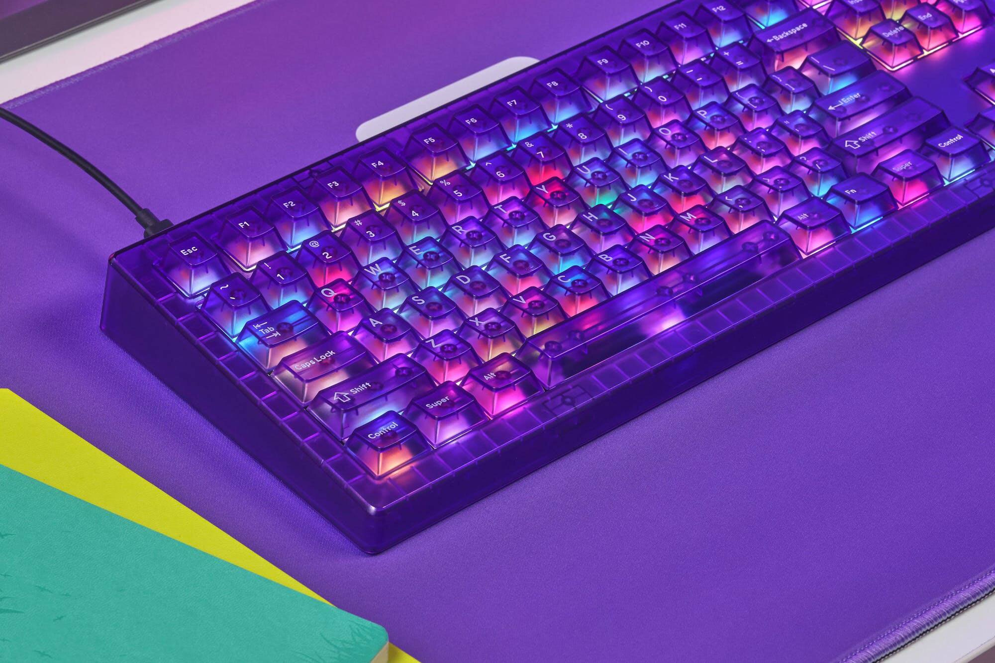 Esc ~ 1 ! 2 @ 3 # 4 $ 5 % 6 ^ 7 & 8 * 9 ( 0 ) - _ = + Backspace  
Q W E R T Y U I O P [ ] \ Enter  
A S D F G H J K L ; ' " Backspace  
Z X C V B N M , . / Shift Caps Lock  
Fn Ctrl Alt Super Control = 1 2 3 4 5 6 7 8 9 0 - _ = + Backspace Delete  
Tab Shift Control SceT Fn AiN