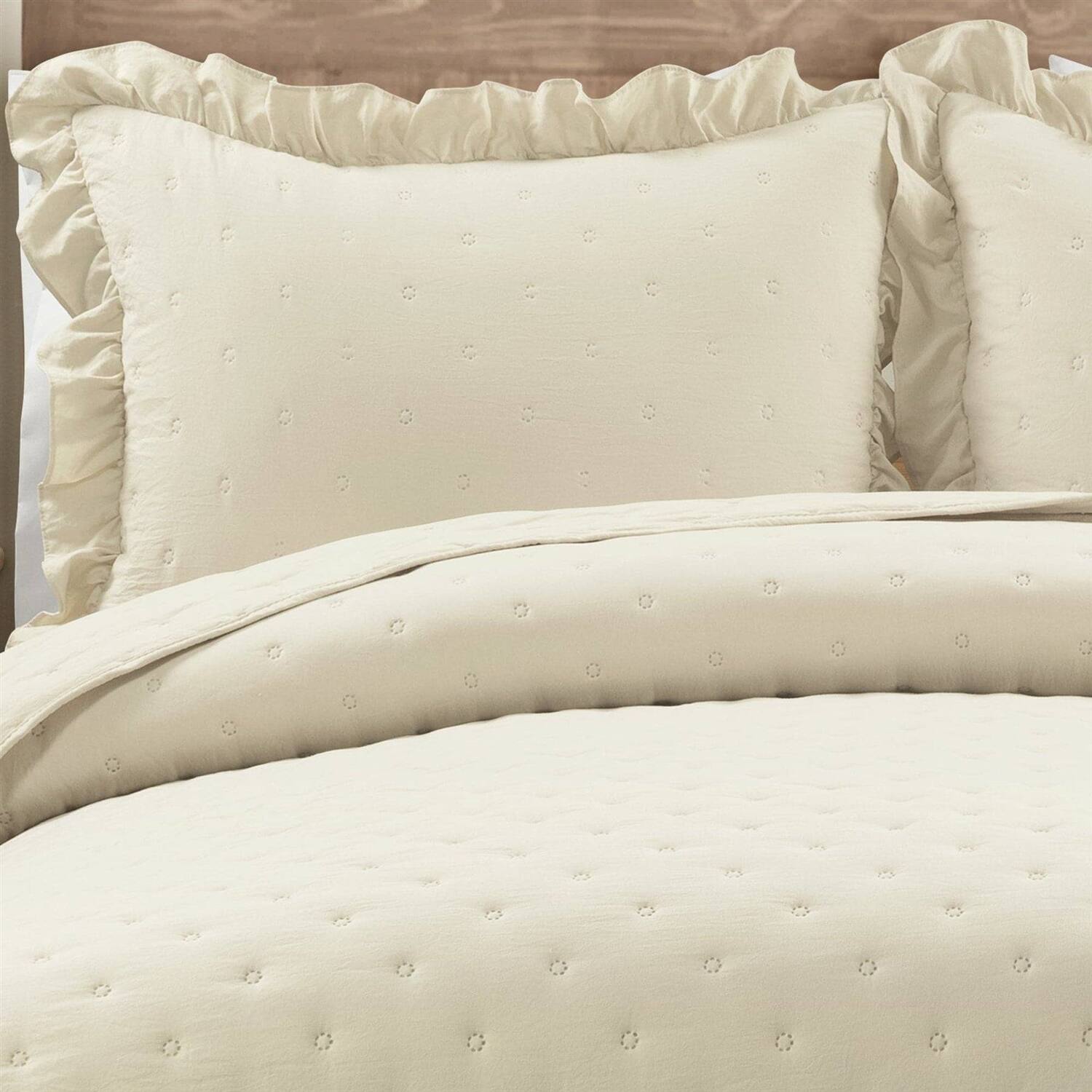 Left. Hivvago - King Size Lightweight Yellow Ruffle Reversible Oversized 3 Piece Quilt Set - Yellow Wheat.