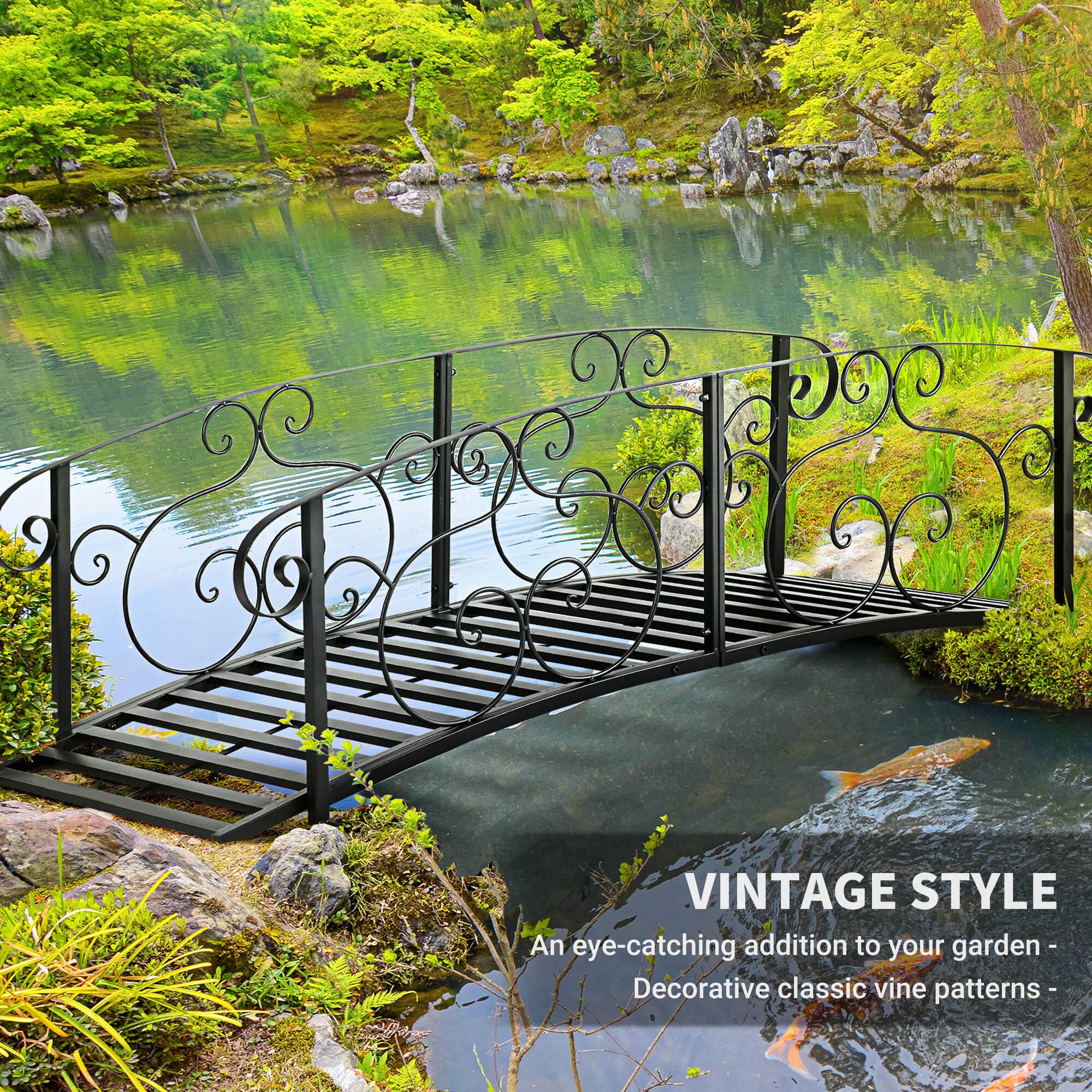 VINTAGE STYLE  
An eye-catching addition to your garden -  
Decorative classic vine patterns -