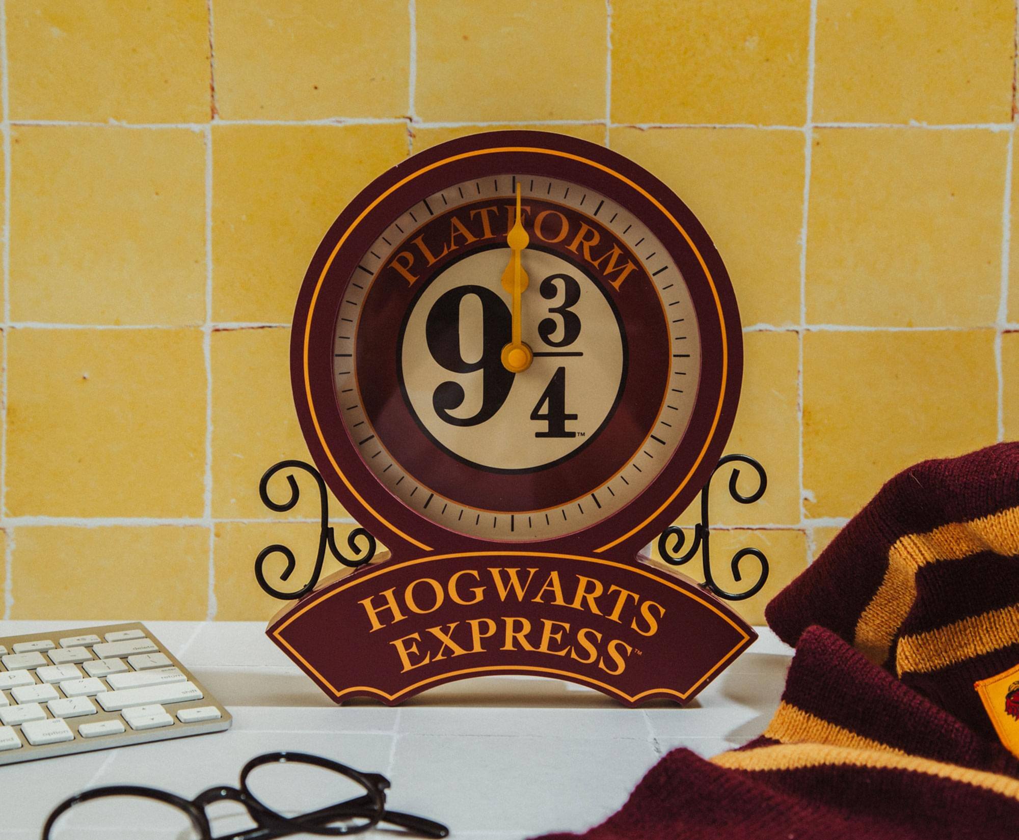 PLATFORM 3 1/4 - HOGWARTS EXPRESS